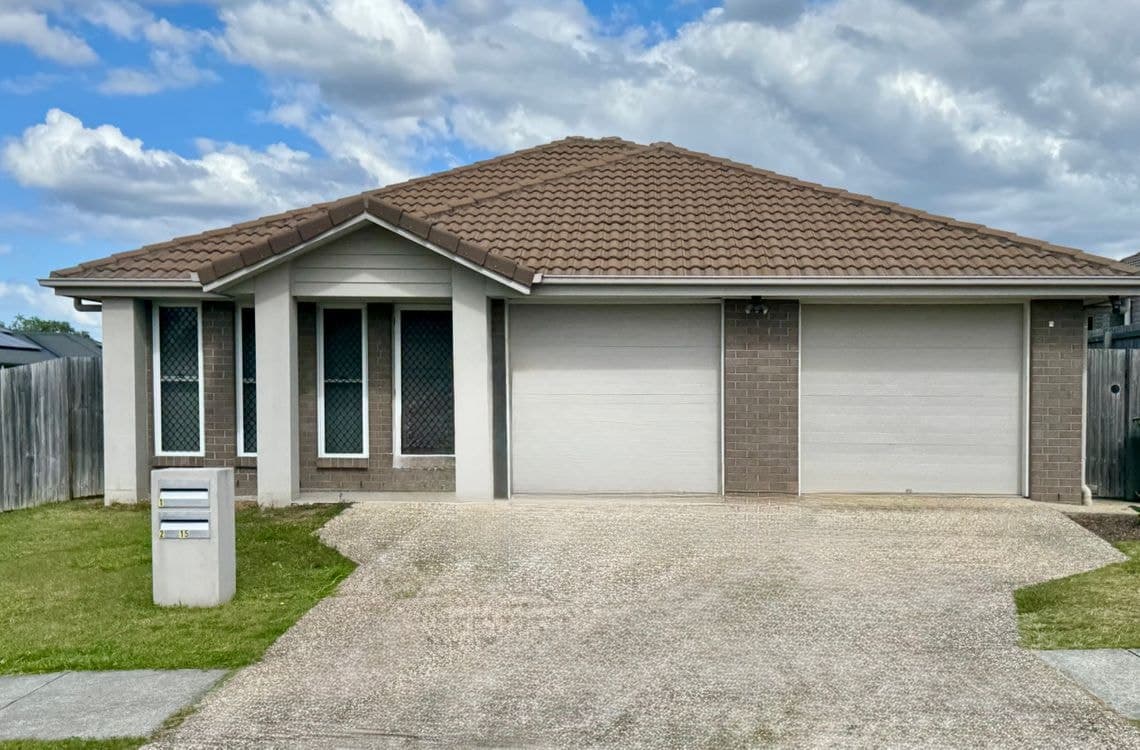15 Bluegrass Court, HILLCREST, QLD 4118, Hillcrest - Image 1