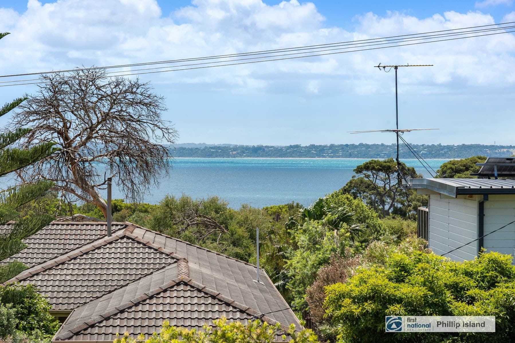21 McRae Avenue, Cowes VIC 3922, Cowes - Image 1