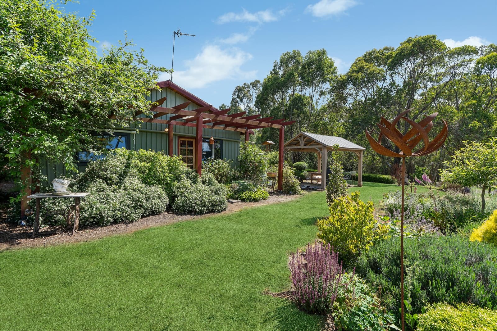 107 Mill Road, BATLOW, Batlow - Image 1