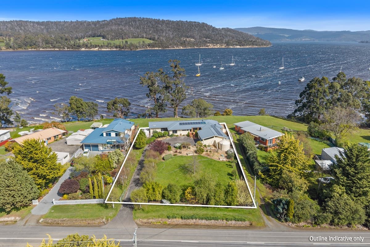 6705-6707 Channel Highway, Deep Bay - Image 1