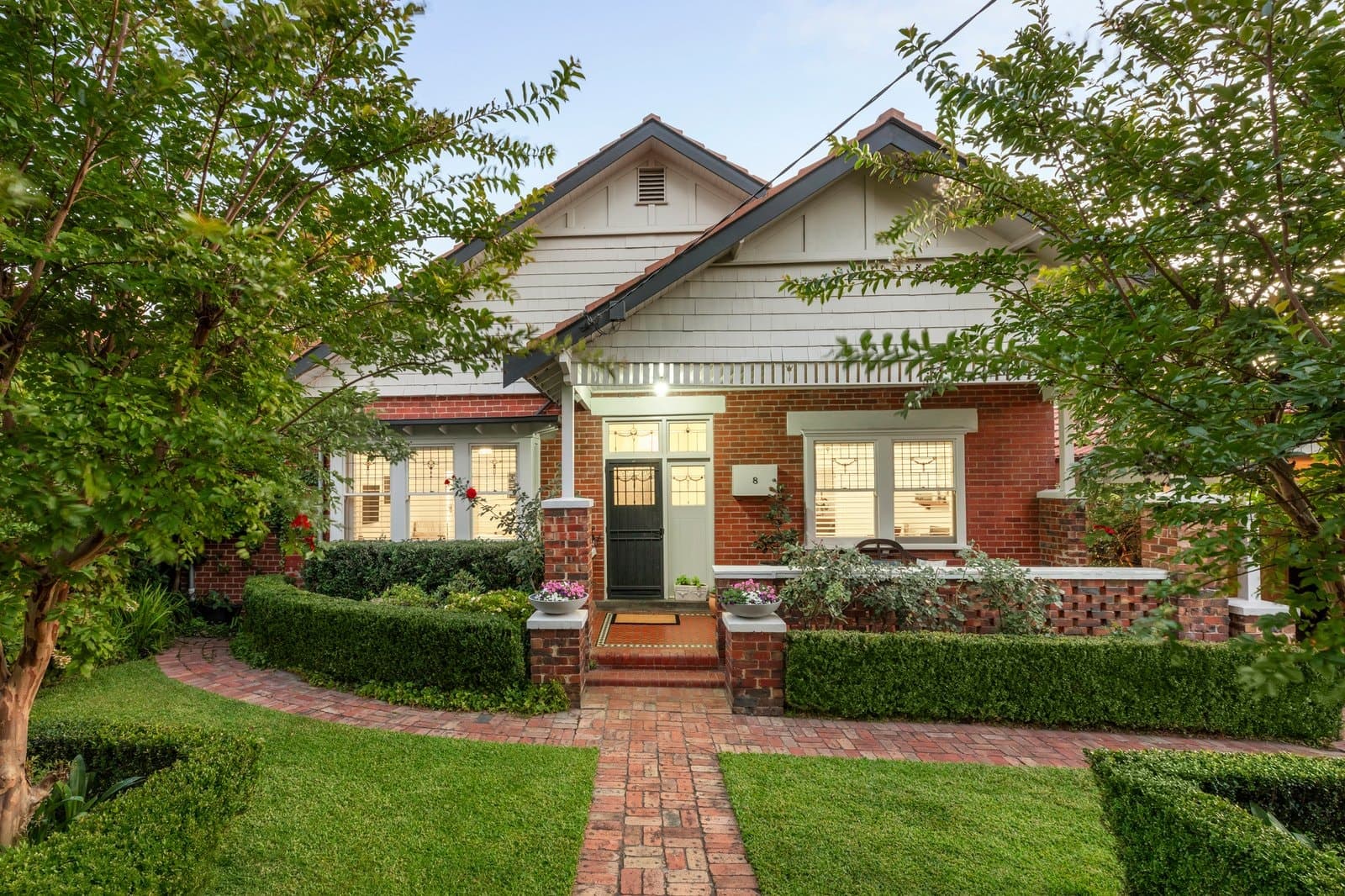 8 Peverill Street, Deepdene - Image 1