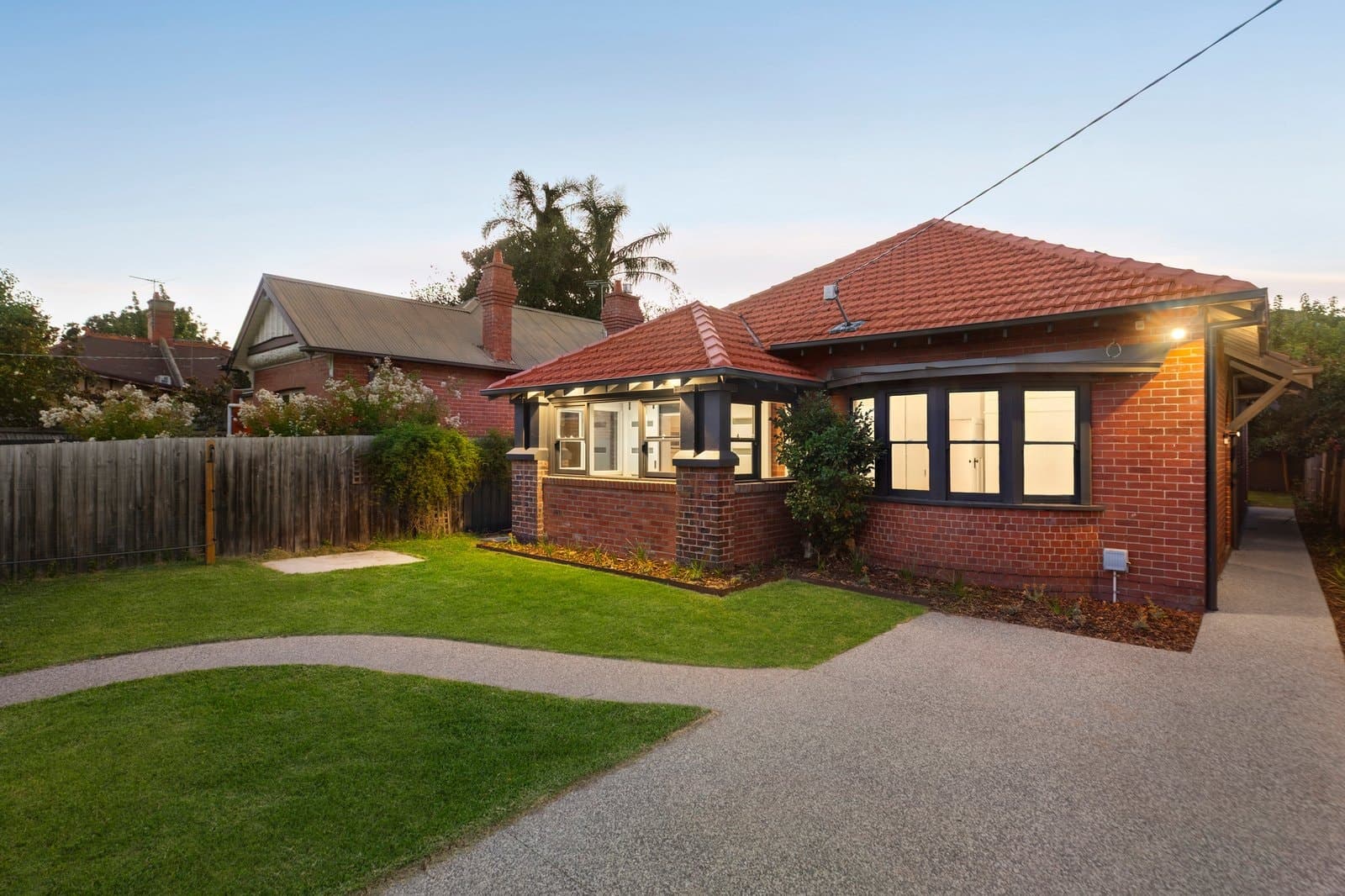 28 Normanby Avenue, Caulfield North - Image 1