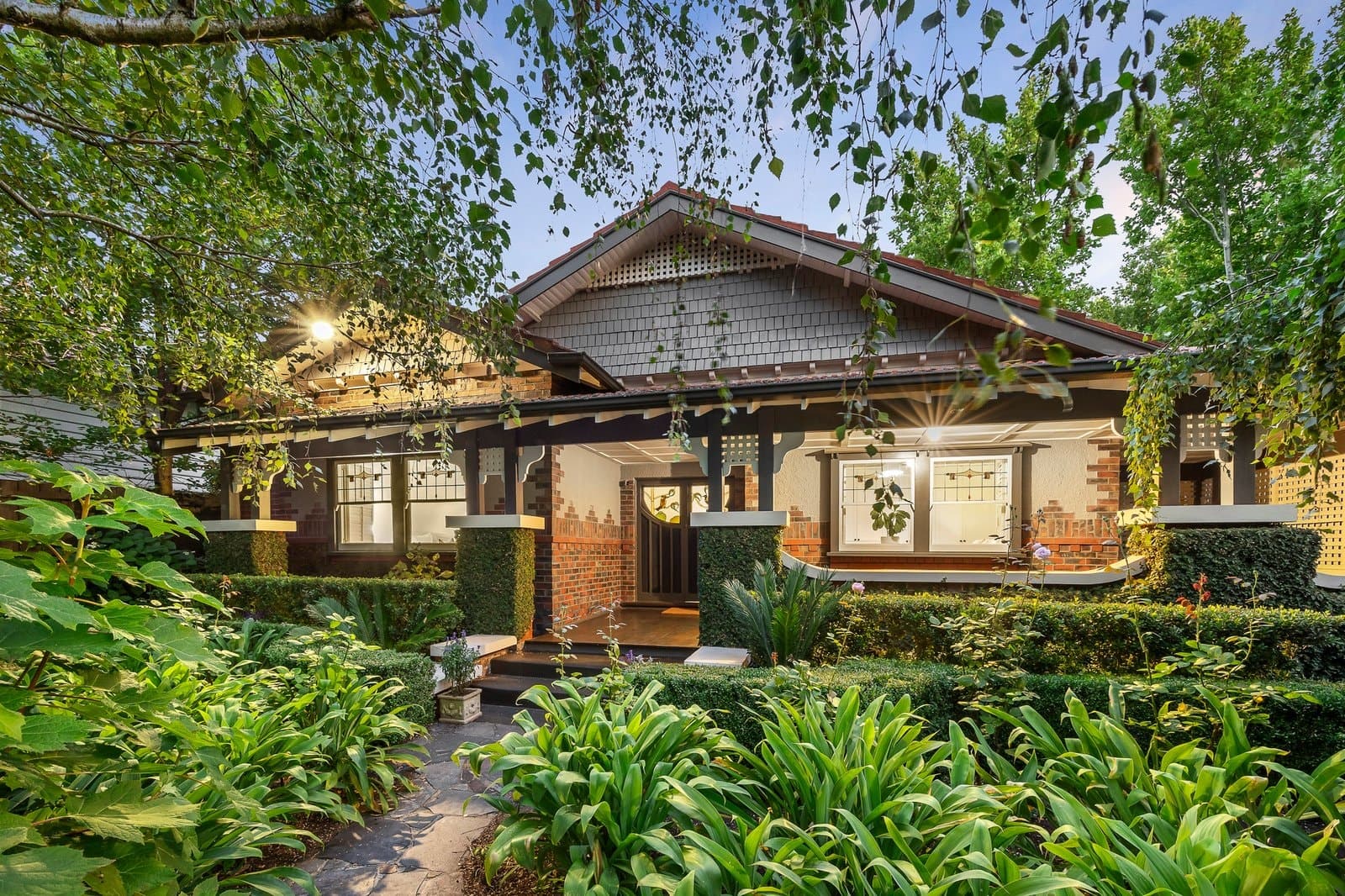 38 Highfield Road, Canterbury - Image 1