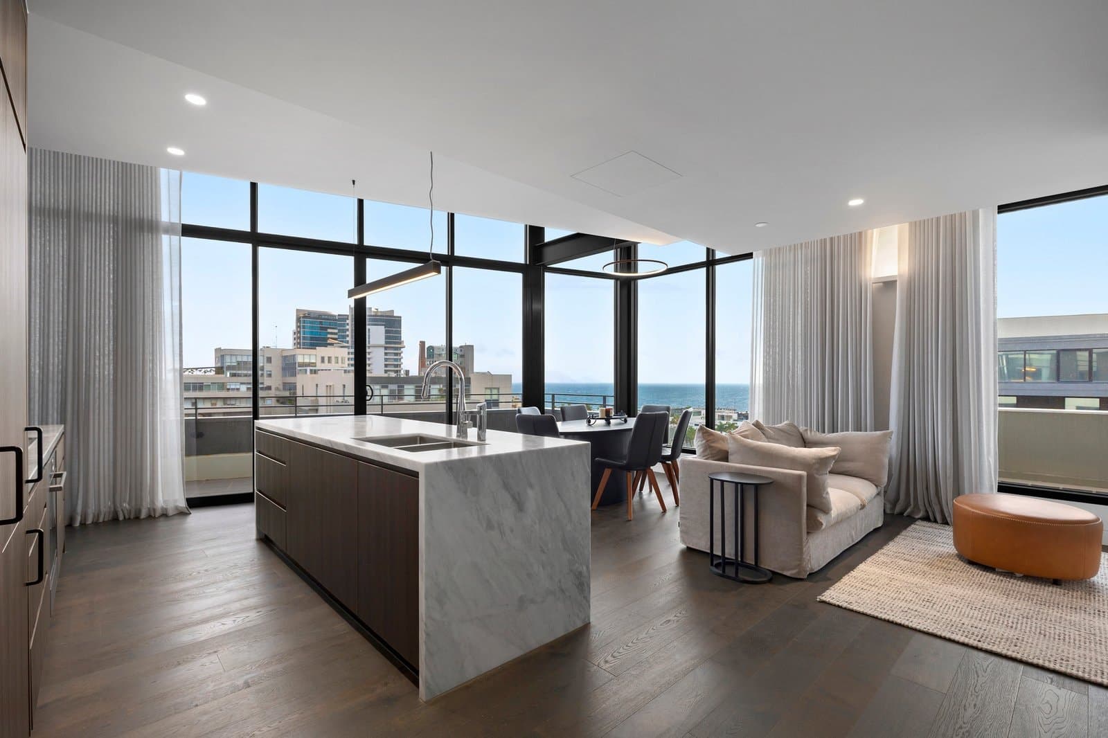 901/57 Bay Street, Port Melbourne - Image 1