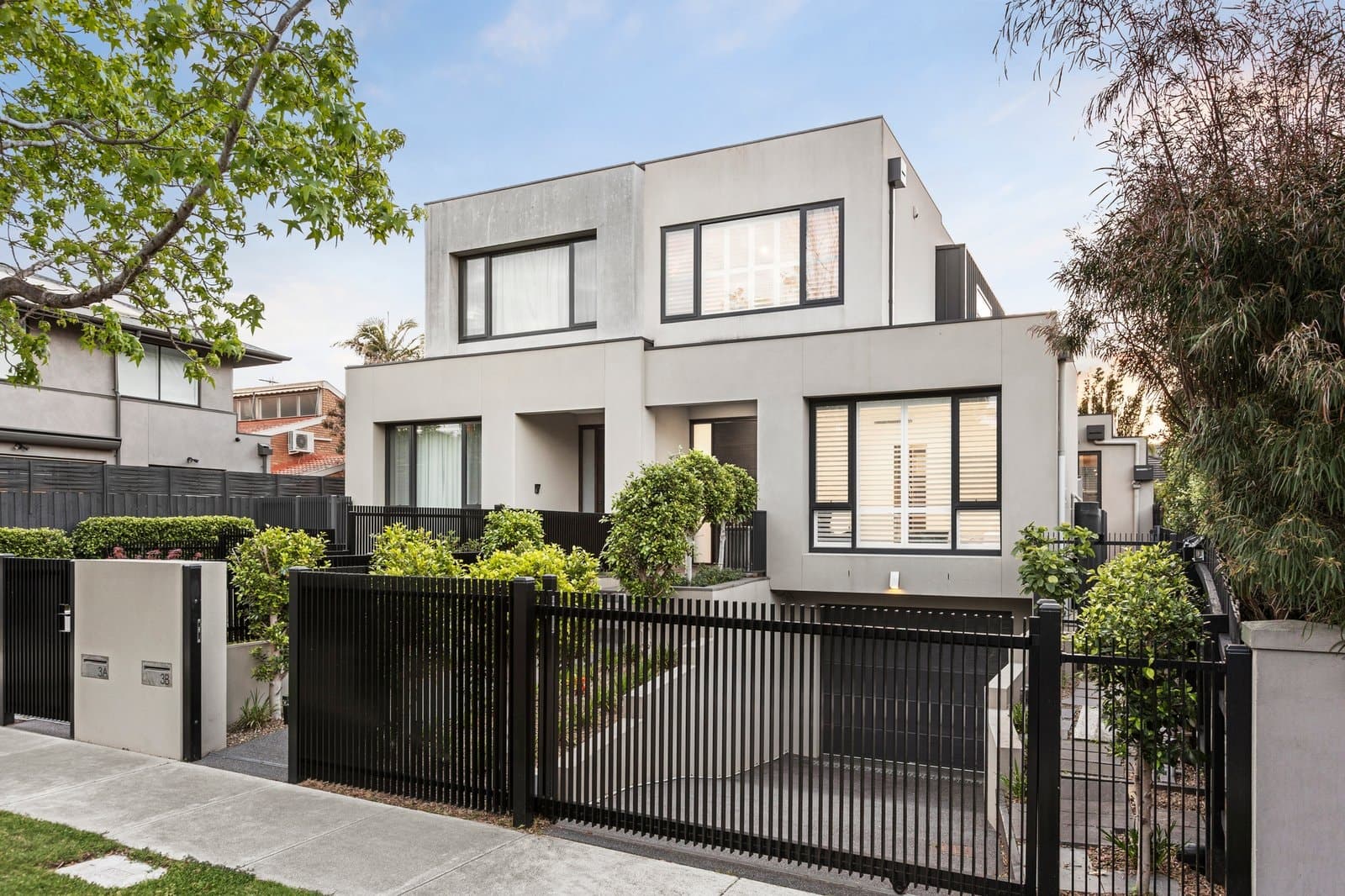 3B Carrington Grove, Brighton East - Image 1