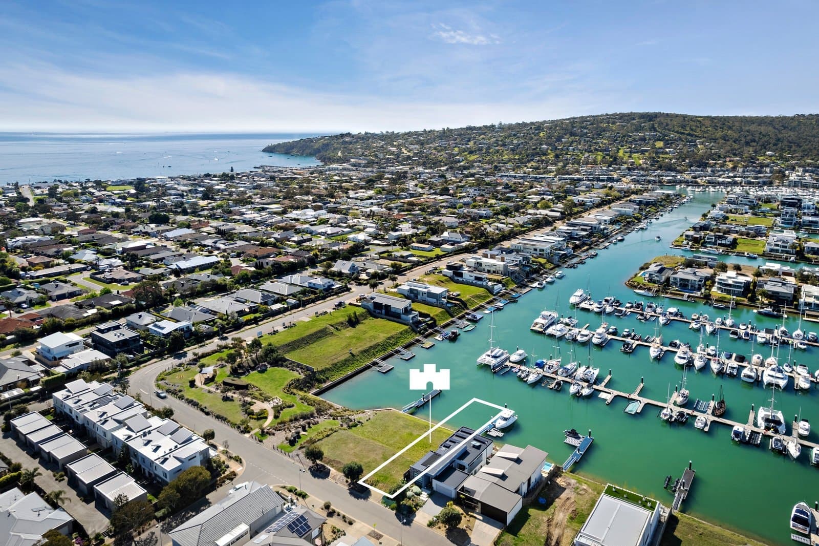3 South Harbour Esplanade, Safety Beach - Image 1