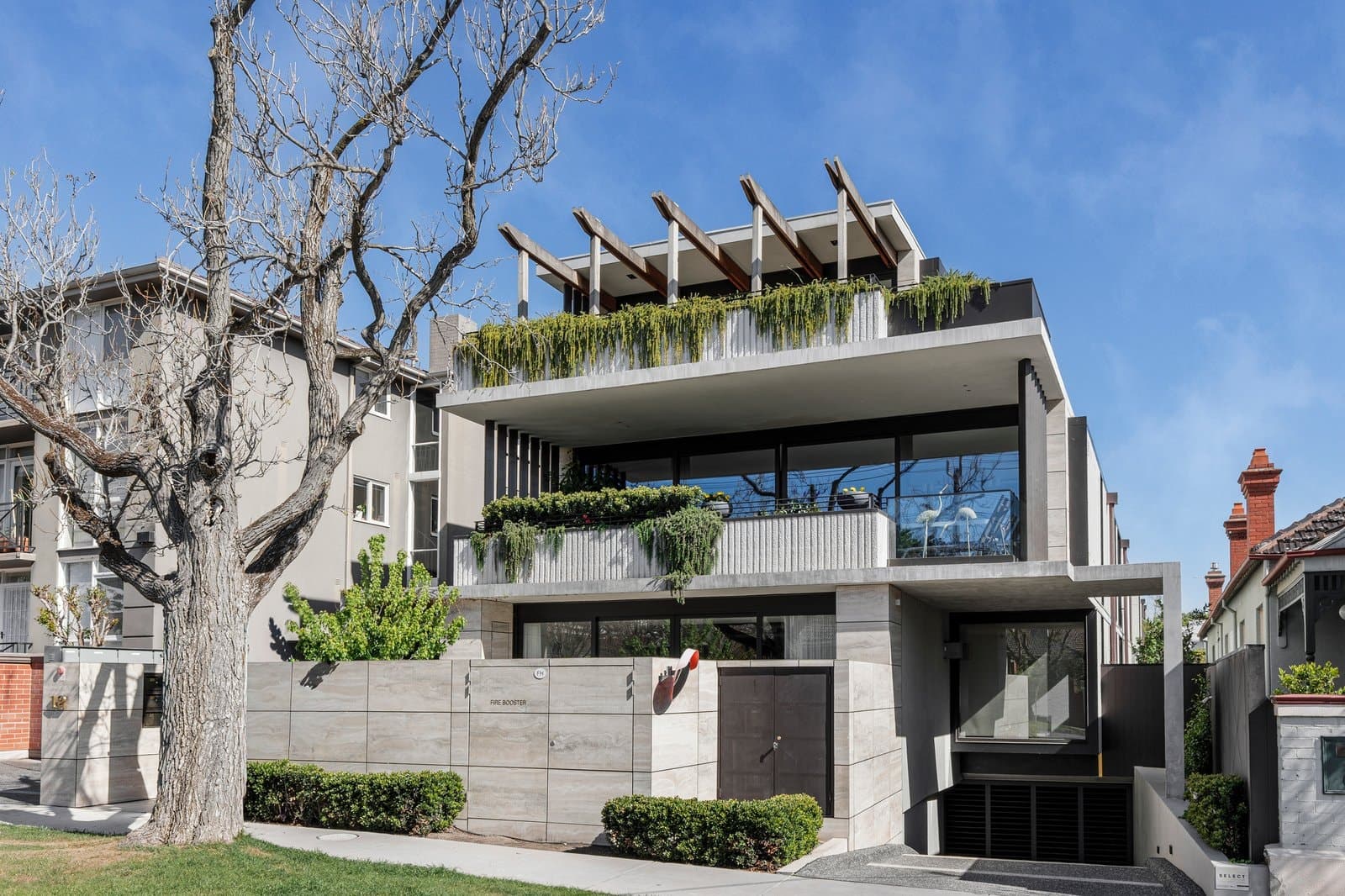 4/12 Springfield Avenue, Toorak - Image 1
