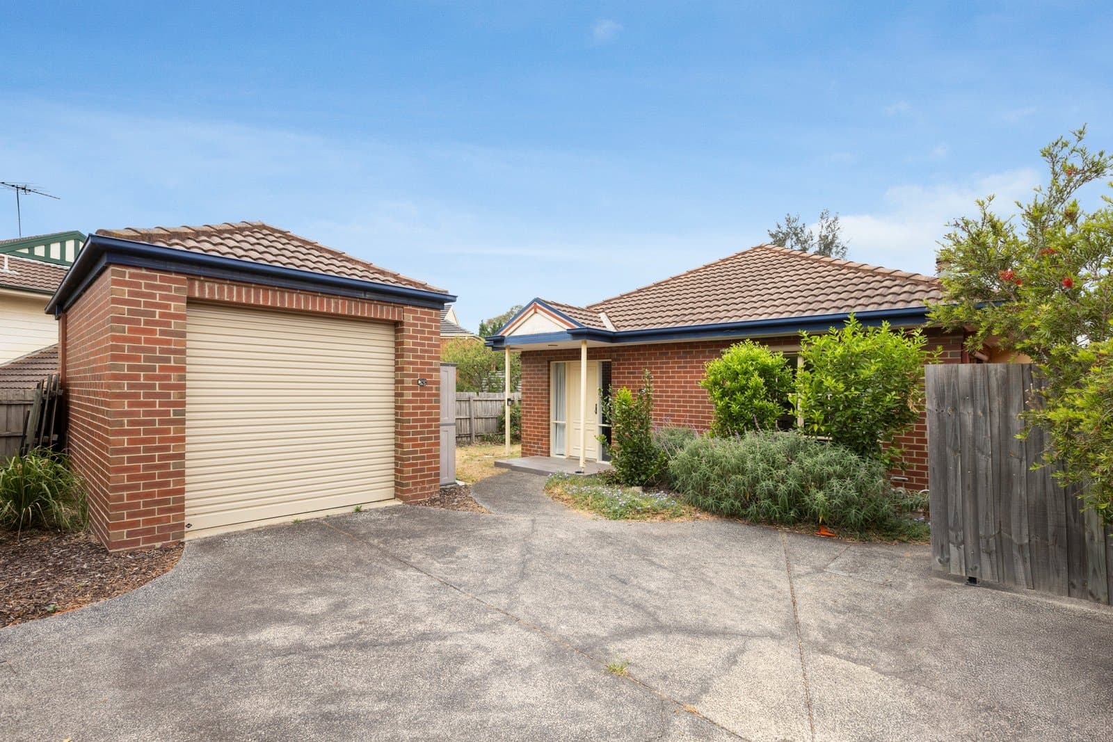 2A Hutchinson Drive, Kew - Image 1