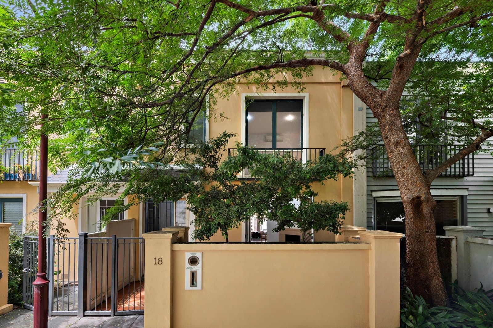 18 Portview Square, Port Melbourne - Image 1
