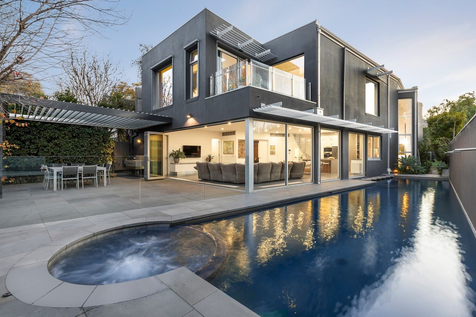 18 Avenel Road, Kooyong - Image 1