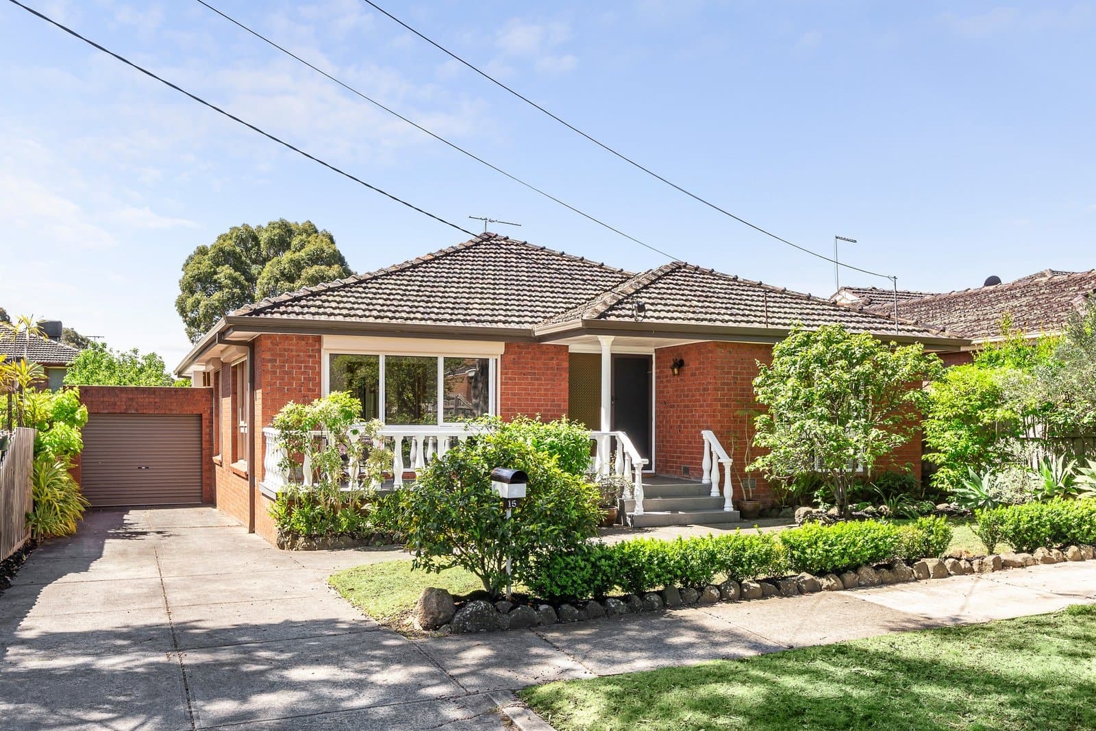15 Cloverdale Close, Burwood East - Image 1