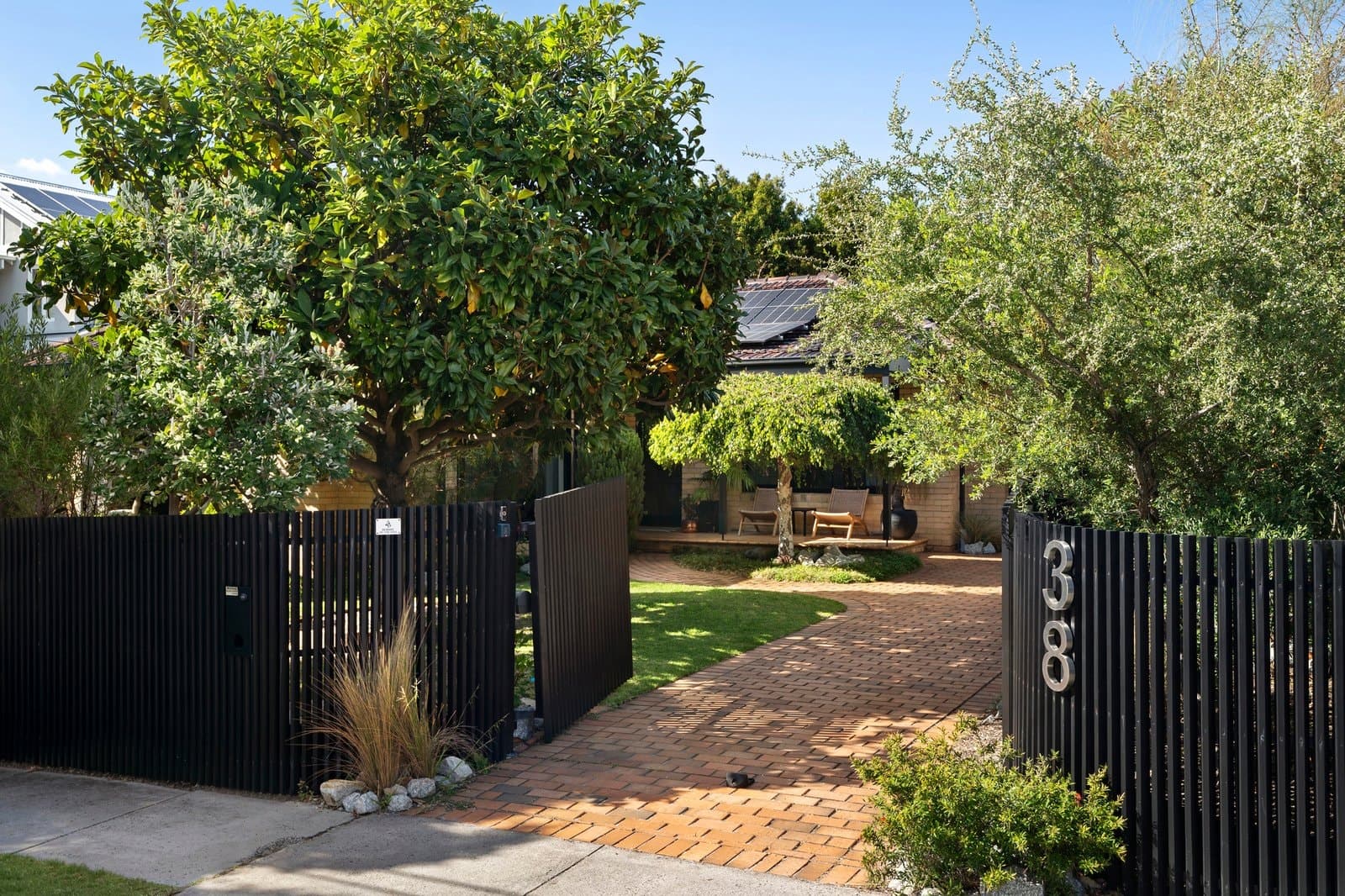 38 Service Street, Hampton - Image 1