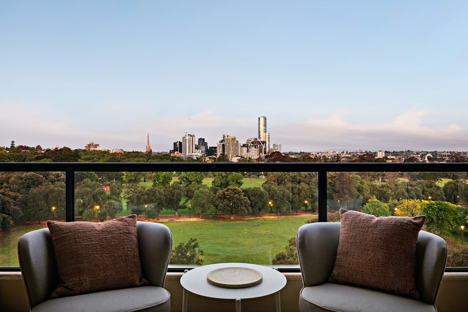 905/469 St Kilda Road, Melbourne - Image 1