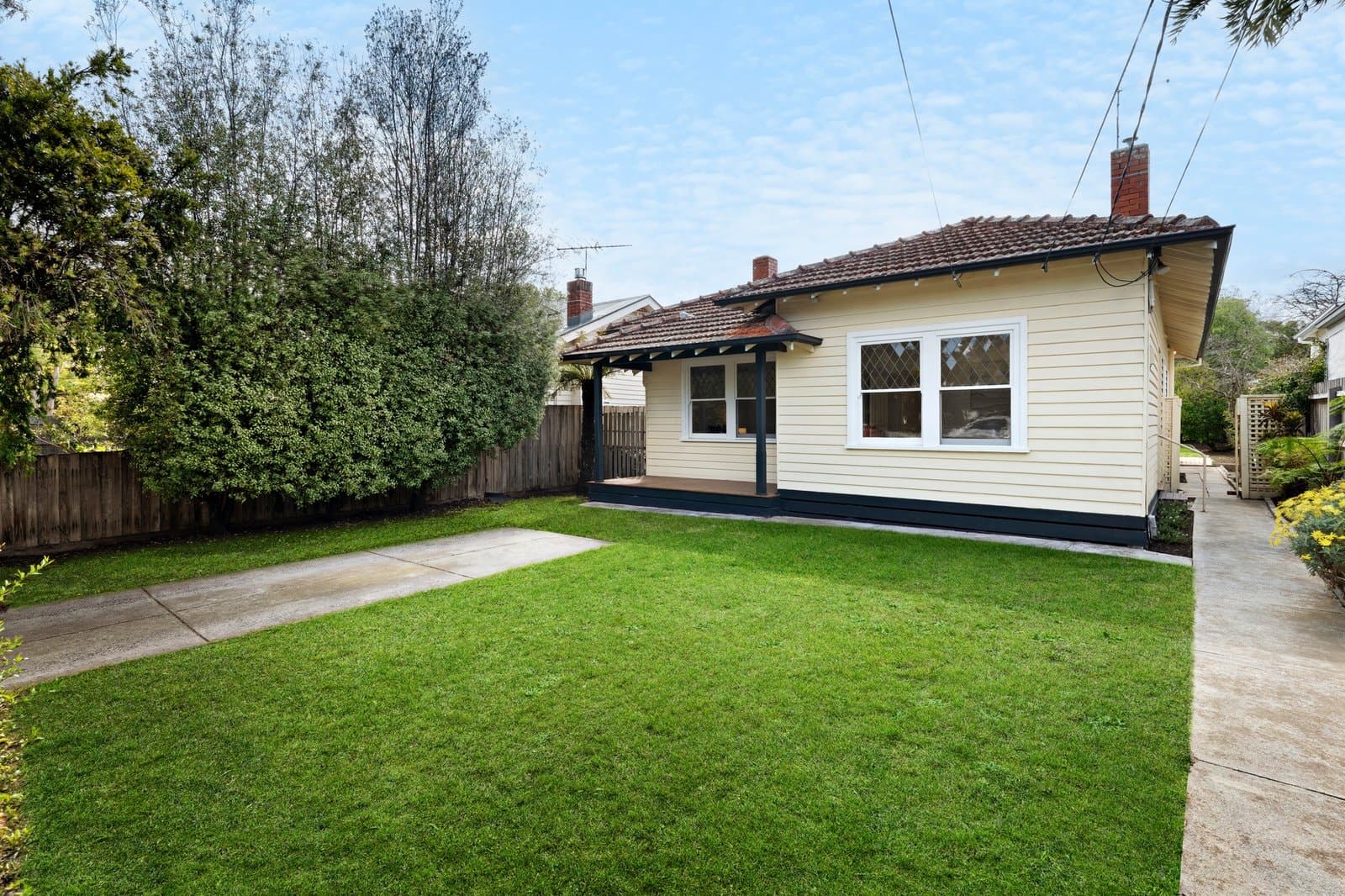 7 Myrtle Road, Hampton - Image 1