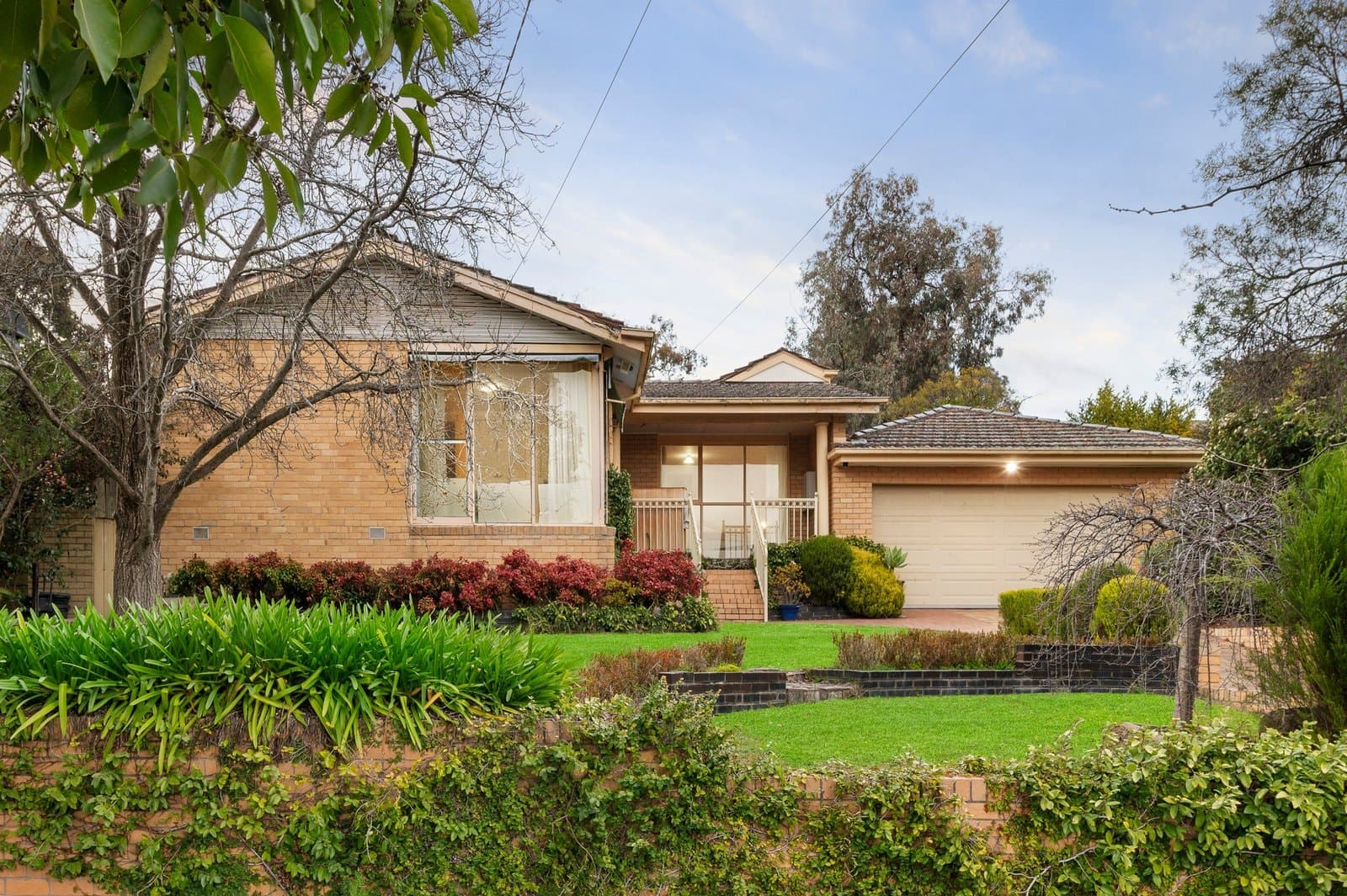 16 Wynyard Crescent, Balwyn North - Image 1