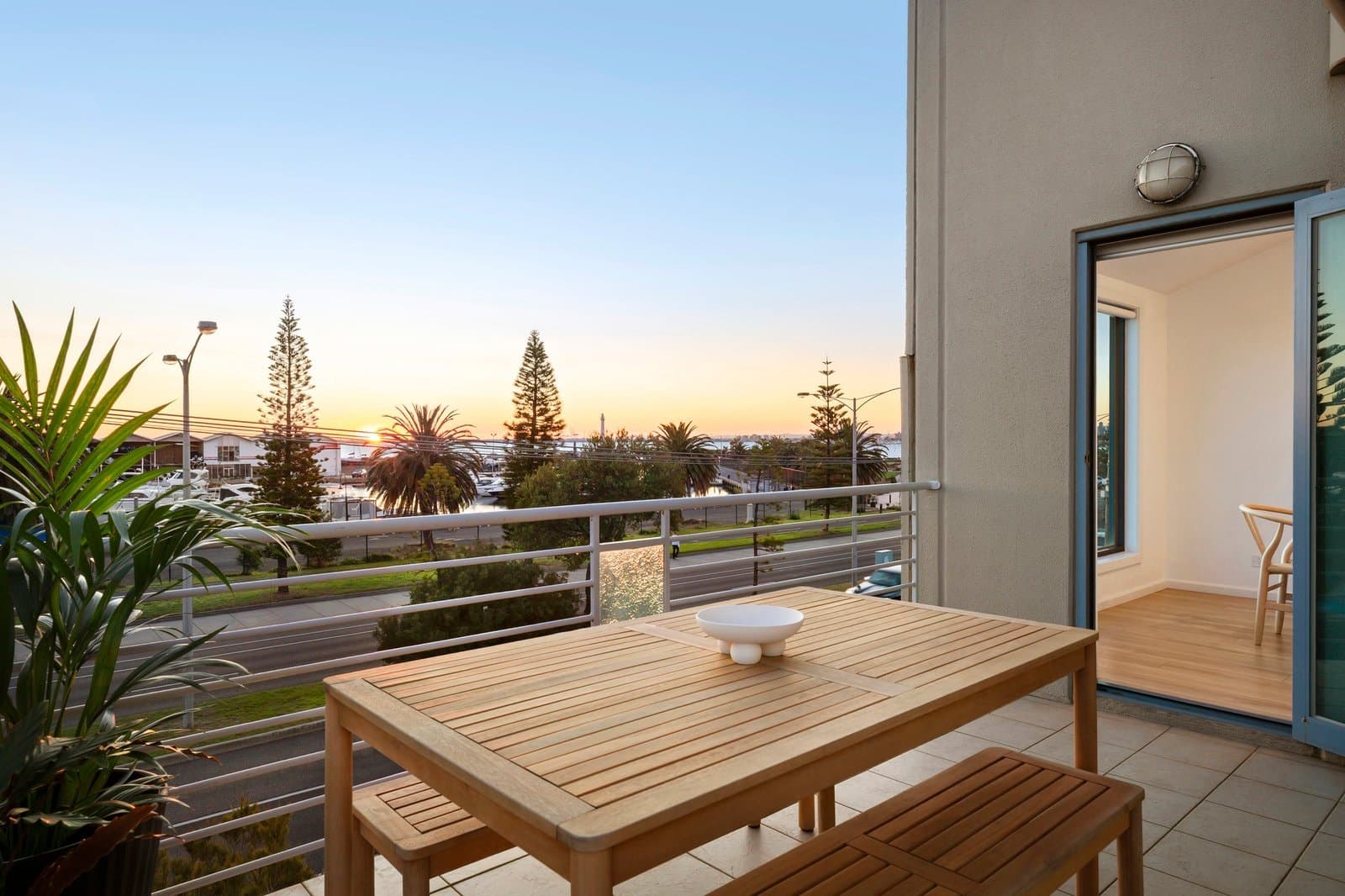 14/41 Marine Parade, St Kilda - Image 1