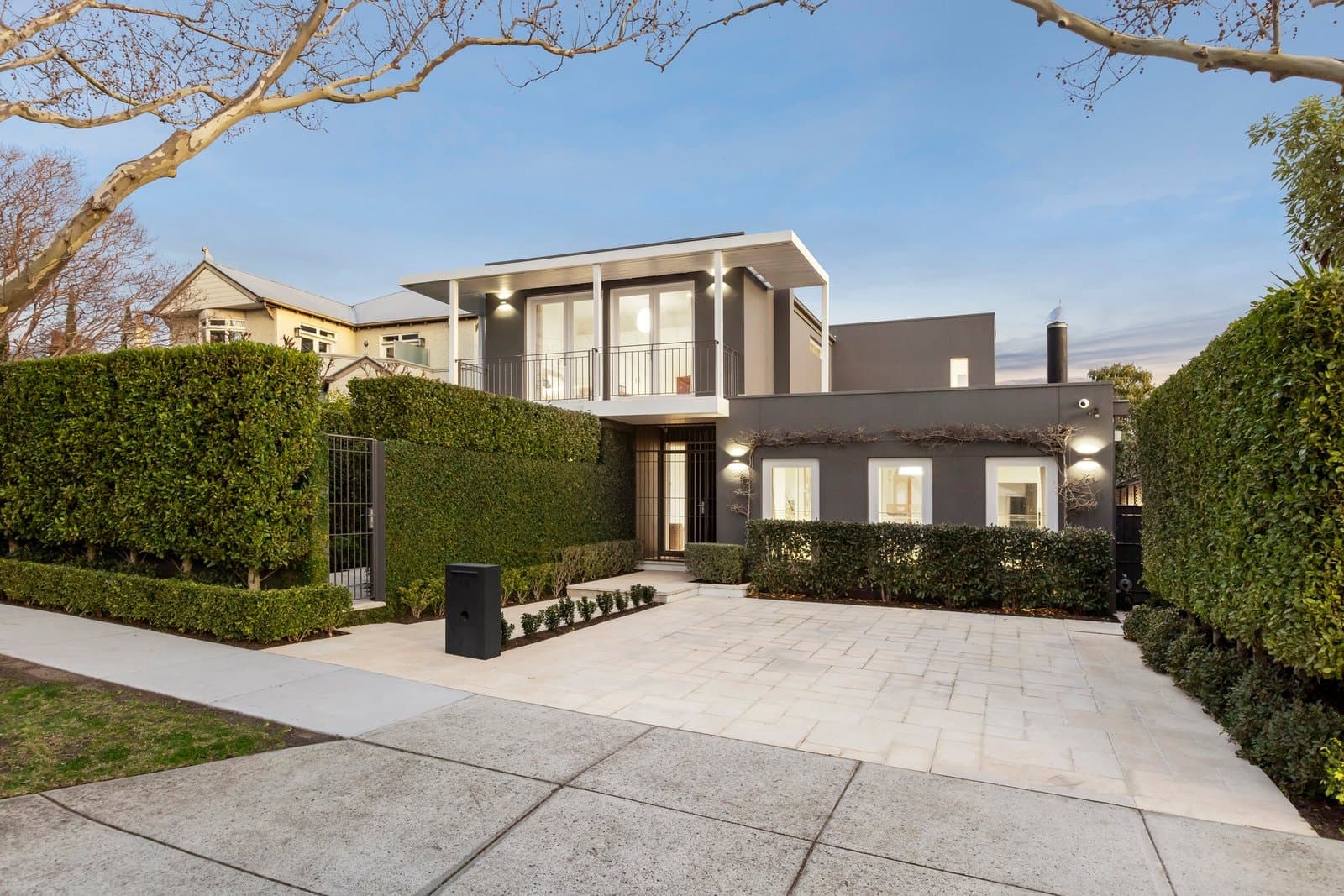 18 Netherlee Street, Glen Iris - Image 1
