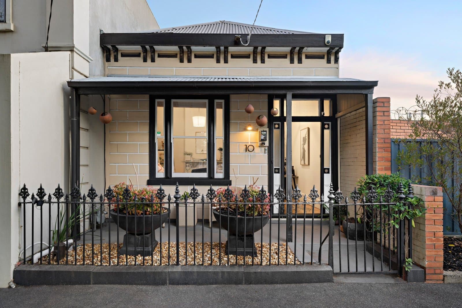 10 Howe Crescent, South Melbourne - Image 1