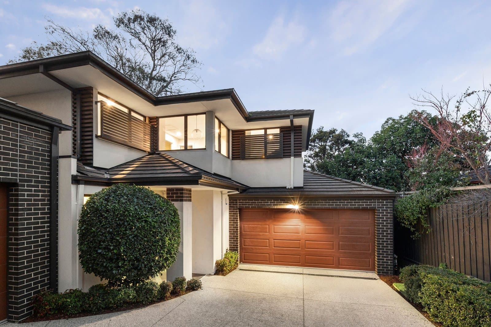 2/9A Jervis Street, Camberwell - Image 1
