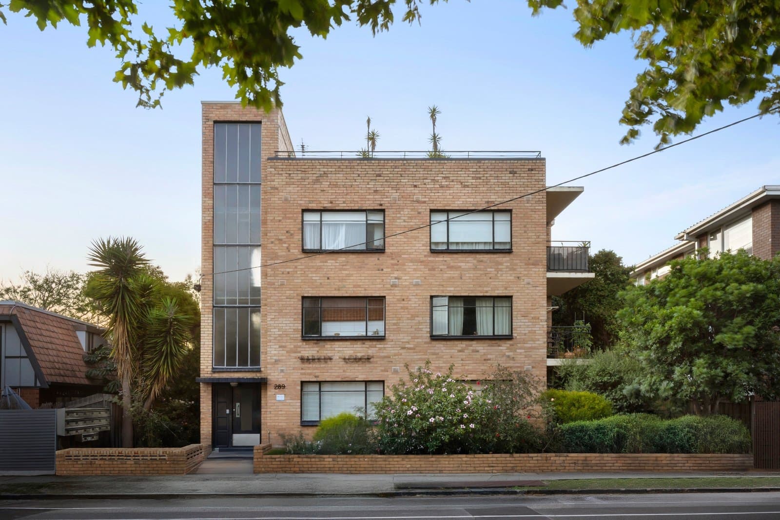 11/289 Barkly Street, St Kilda - Image 1