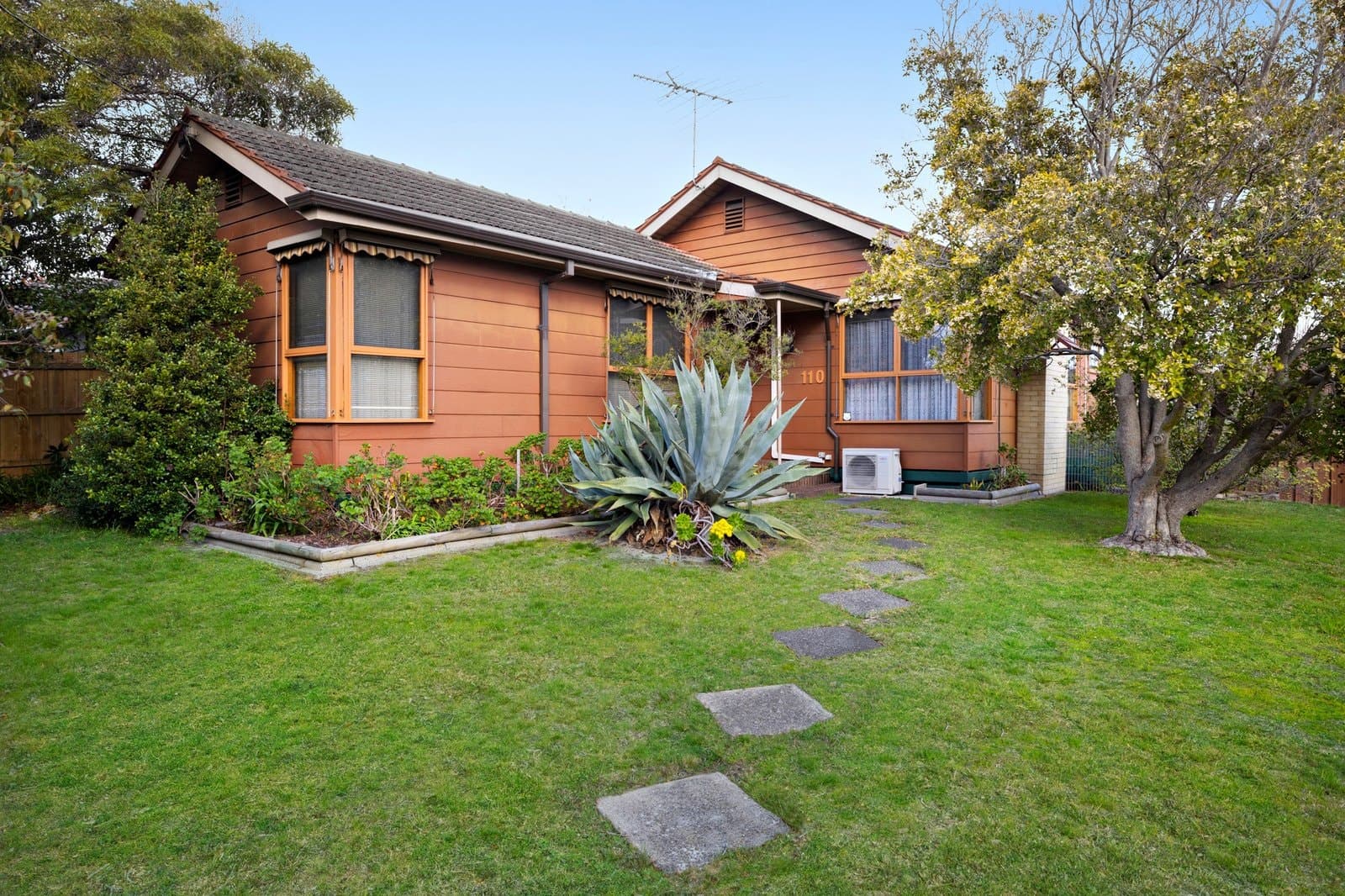 110 Beach Street, Frankston - Image 1