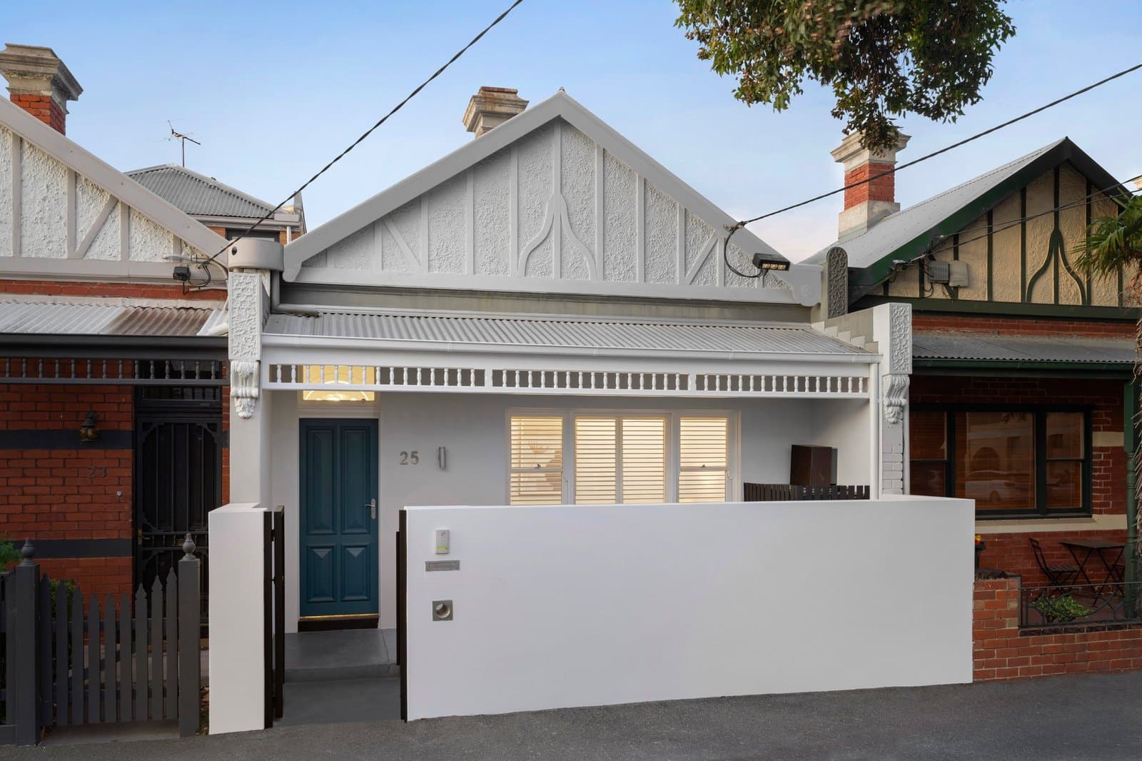 25 Dinsdale Street, Albert Park - Image 1
