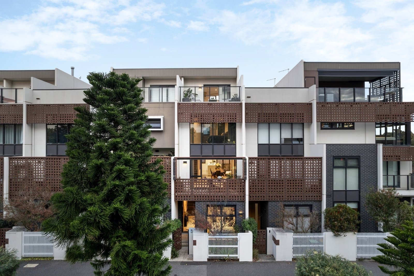 34 Pickles Street, Albert Park - Image 1