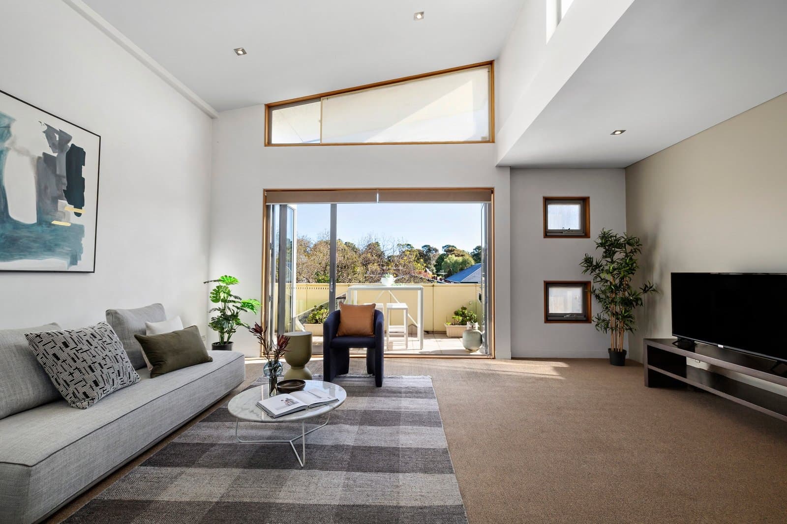 8/250 Charman Road, Cheltenham - Image 1