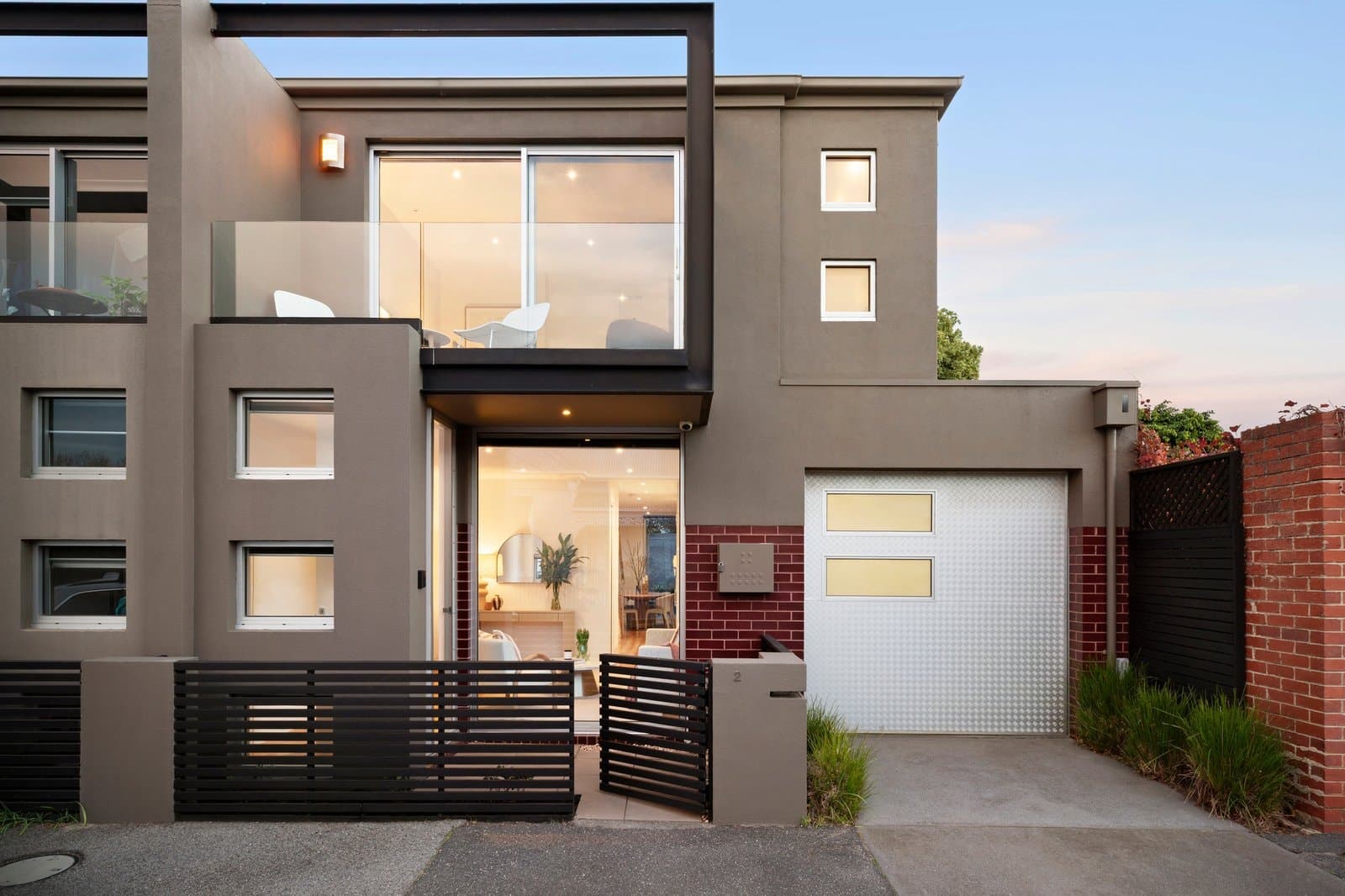 2 Erskine Street, Albert Park - Image 1