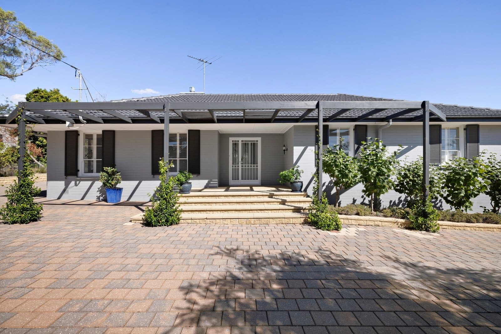 15 Amesbury Road, Mount Eliza - Image 1