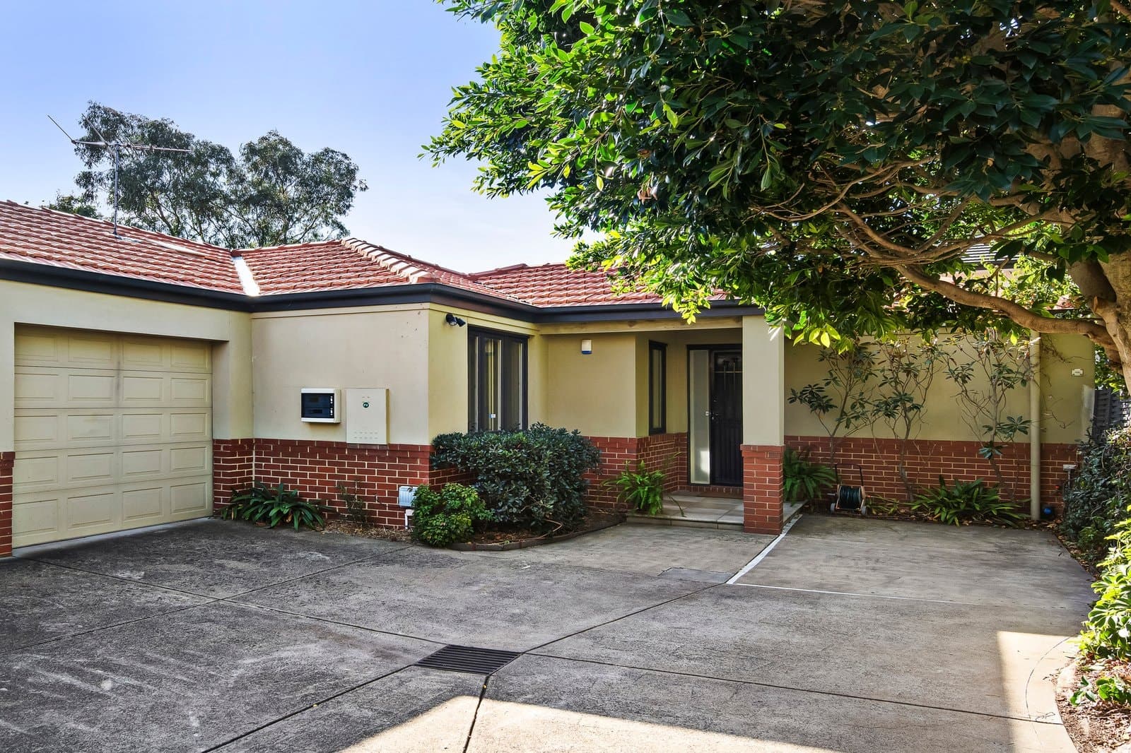 91A Linacre Road, Hampton - Image 1