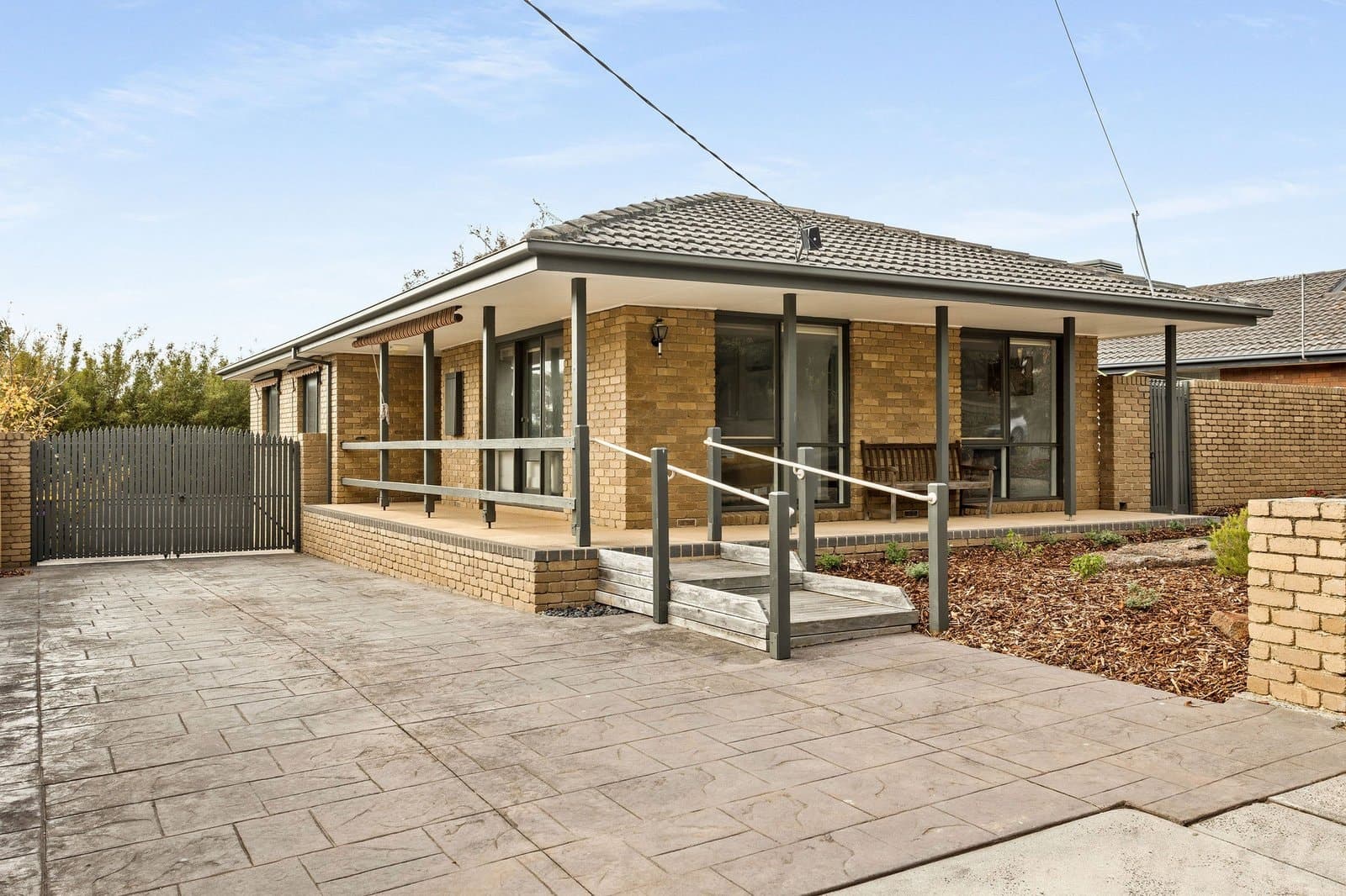 25 Narambi Crescent, Frankston - Image 1