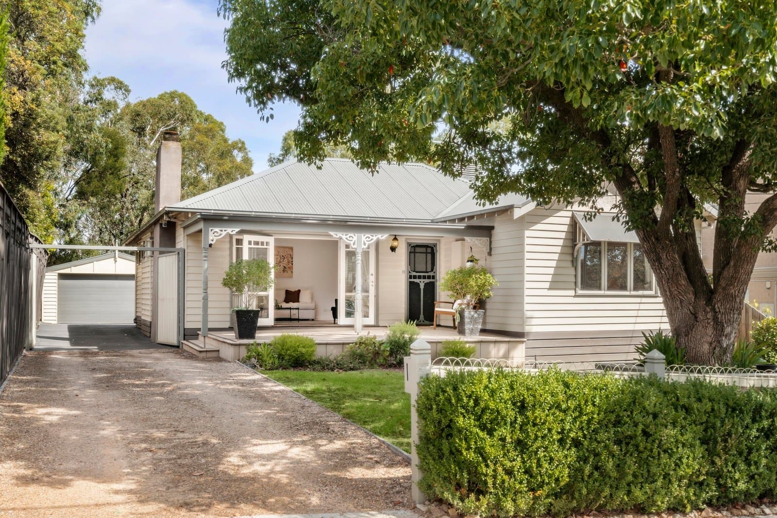44 Swan Street, Blackburn South - Image 1