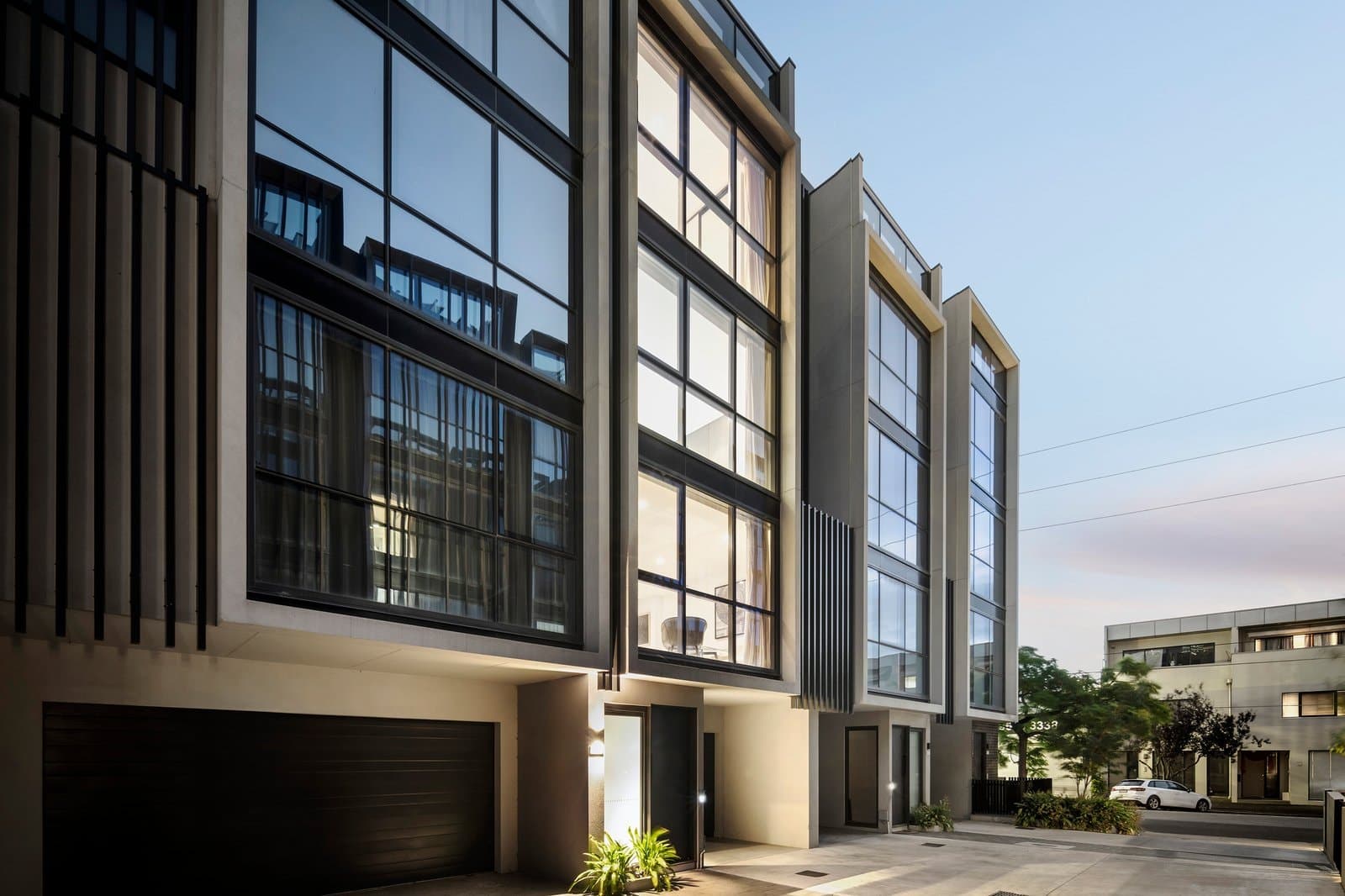 25/10 Boundary Street, South Melbourne - Image 1