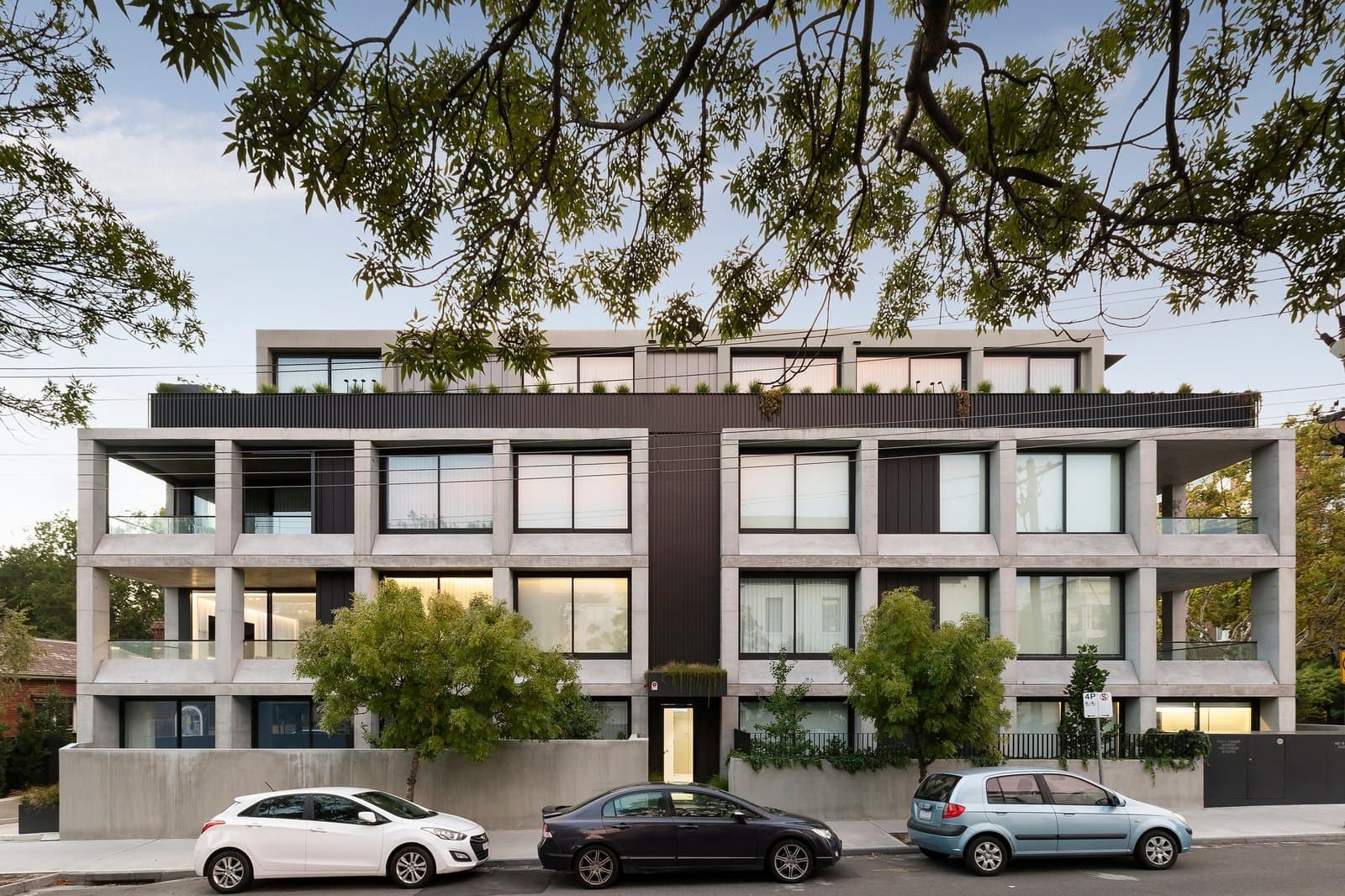 3/81 Hawksburn Road, South Yarra - Image 1