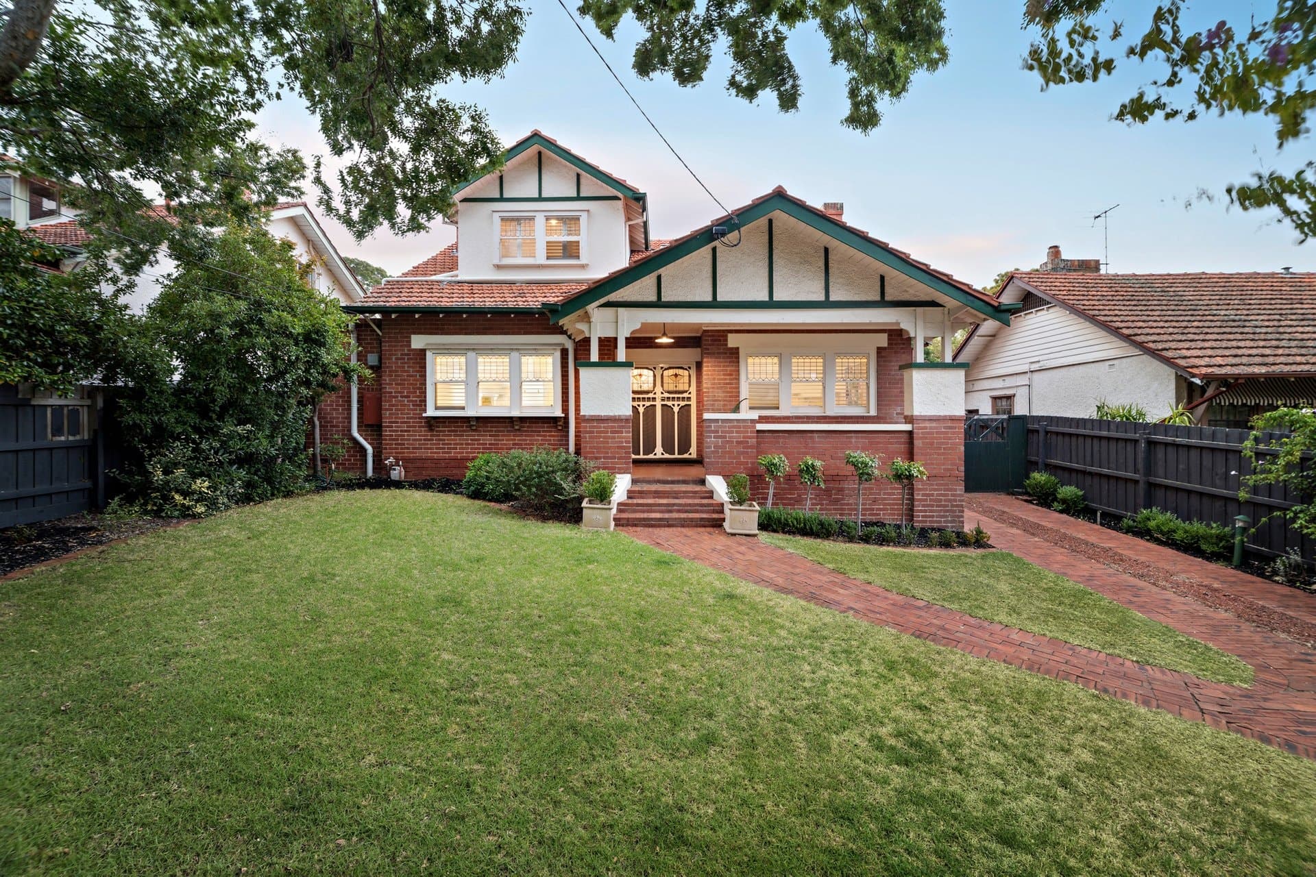 23 Oak Grove, Malvern East - Image 1