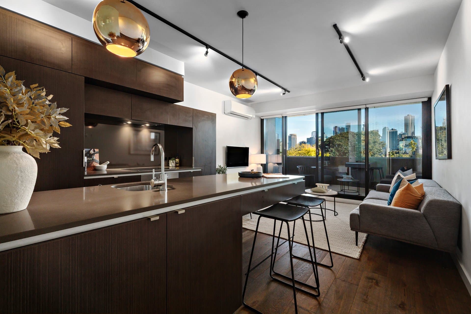 303/99 Palmerston Crescent, South Melbourne - Image 1