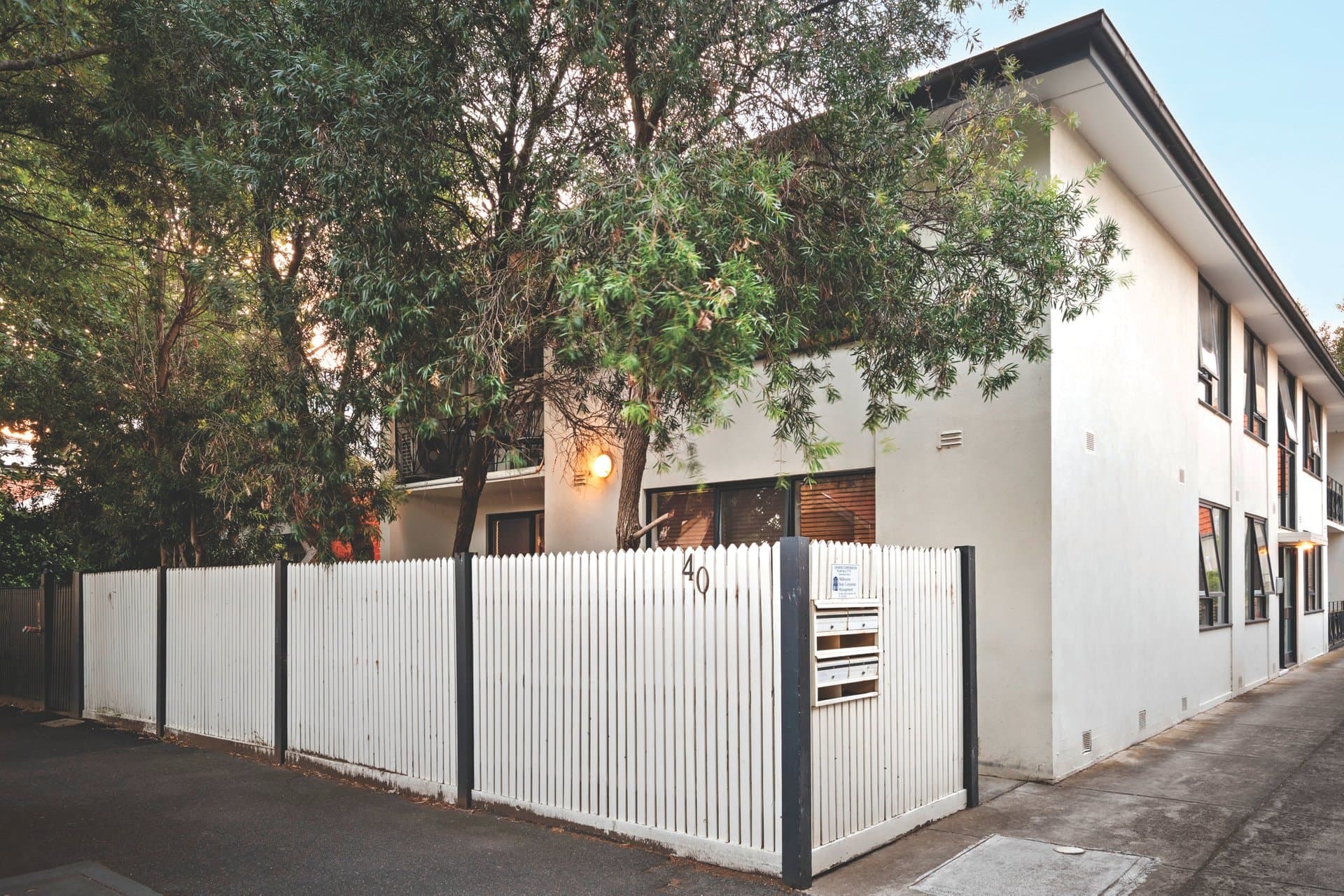 2/40 Rothesay Avenue, Elwood - Image 1
