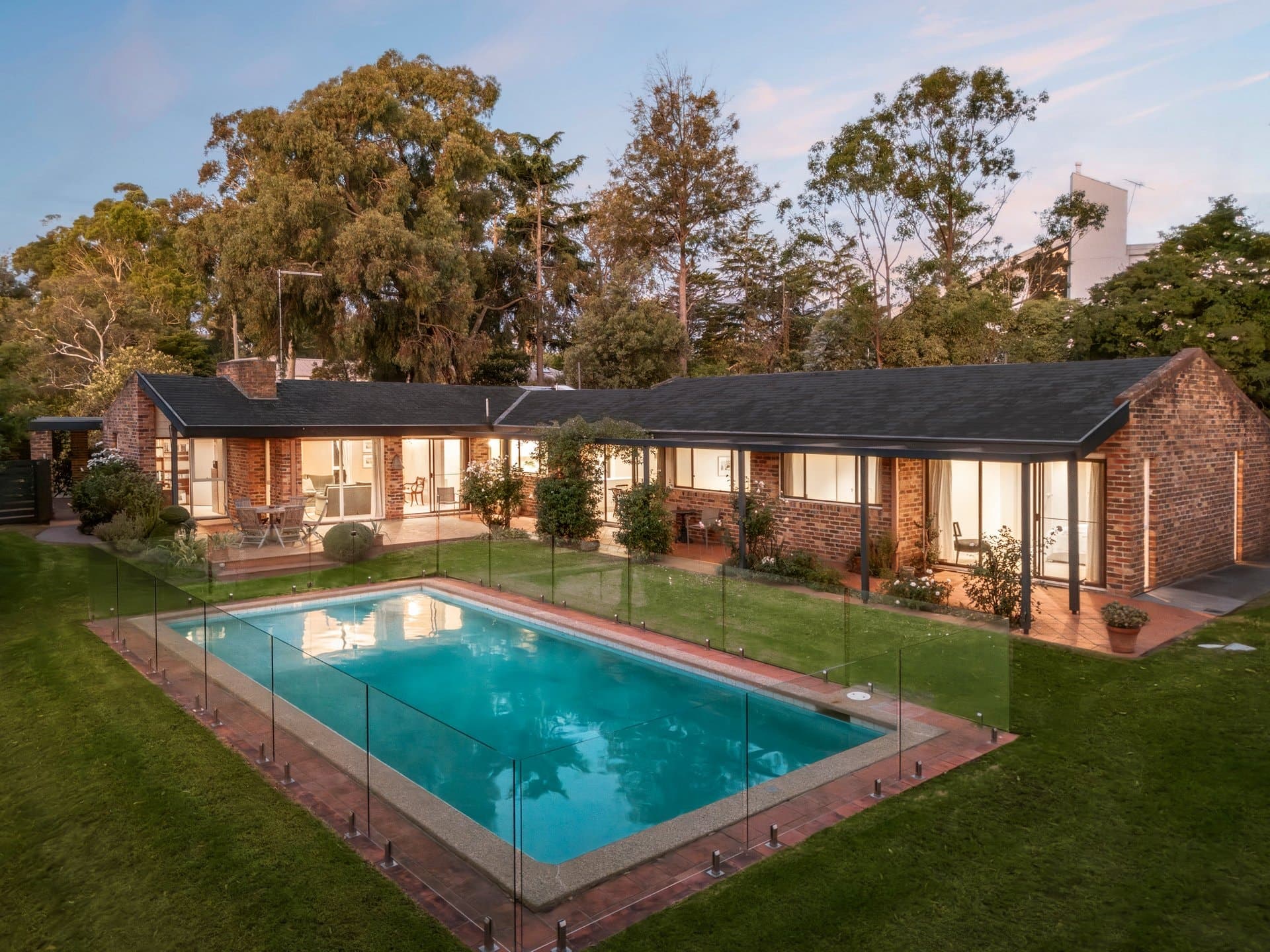 9 Bamfield Close, Templestowe - Image 1