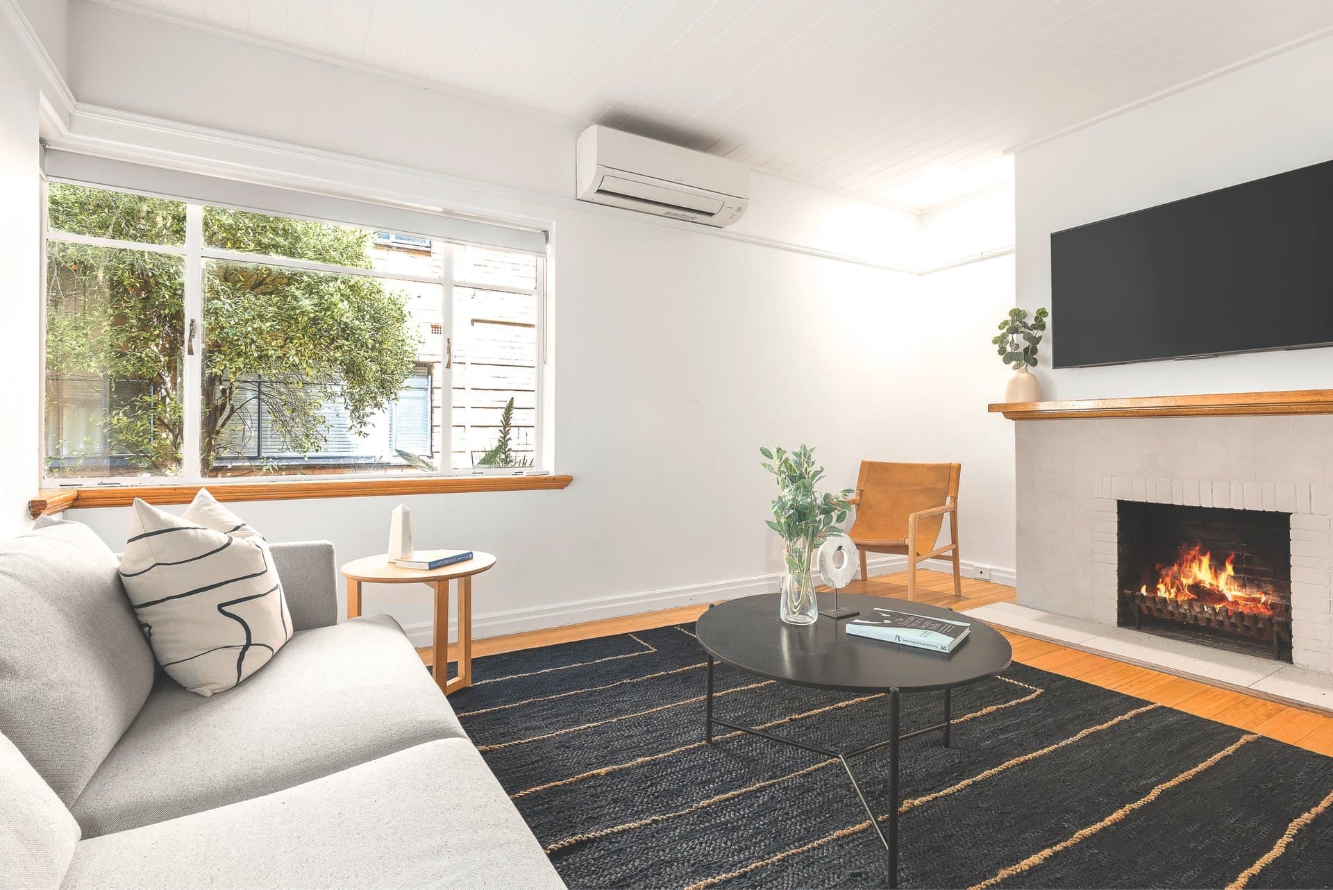 7/49 Acland Street, St Kilda - Image 1