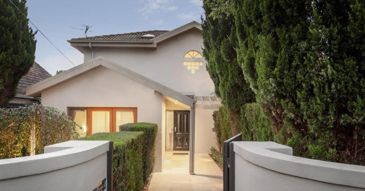 5 James Street, Brighton - Image 1