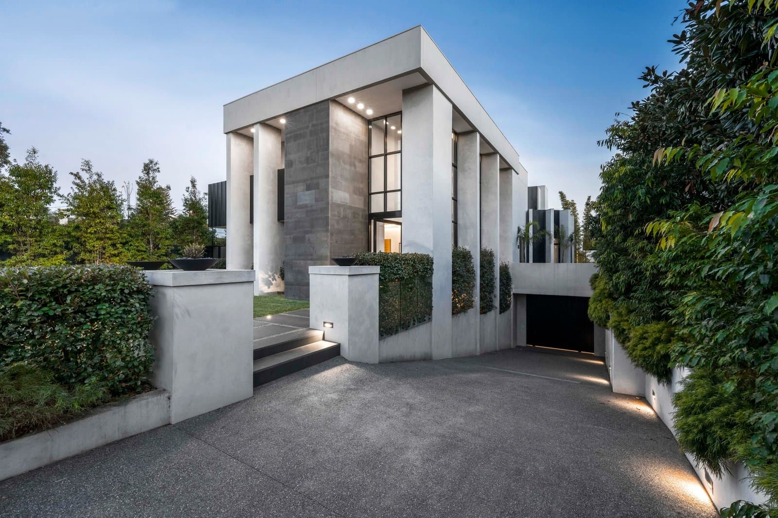 12 Wallace Grove, Brighton - Image 1