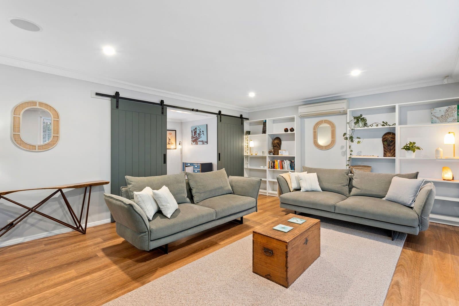 1/202 Mount Eliza Way, Mount Eliza - Image 1