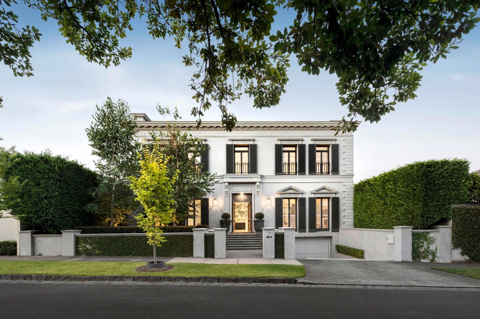 7 Barnard Road, Toorak - Image 1