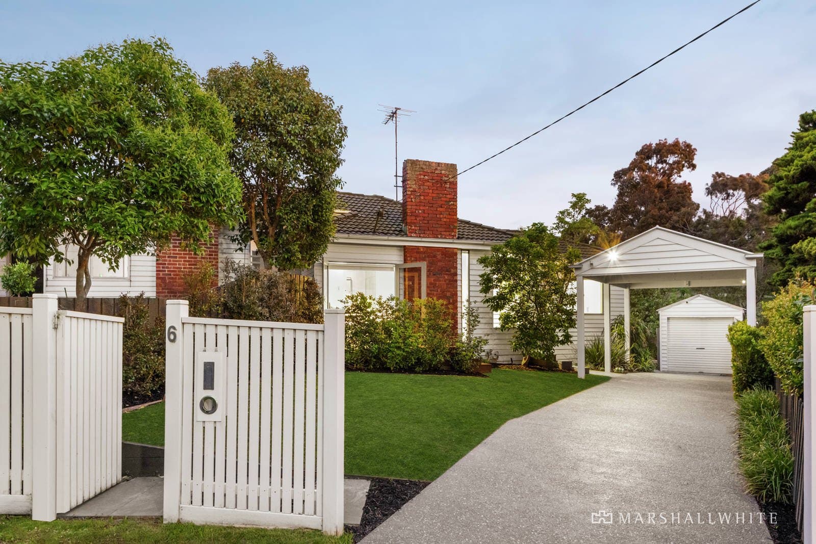 6 East Court, Camberwell - Image 1