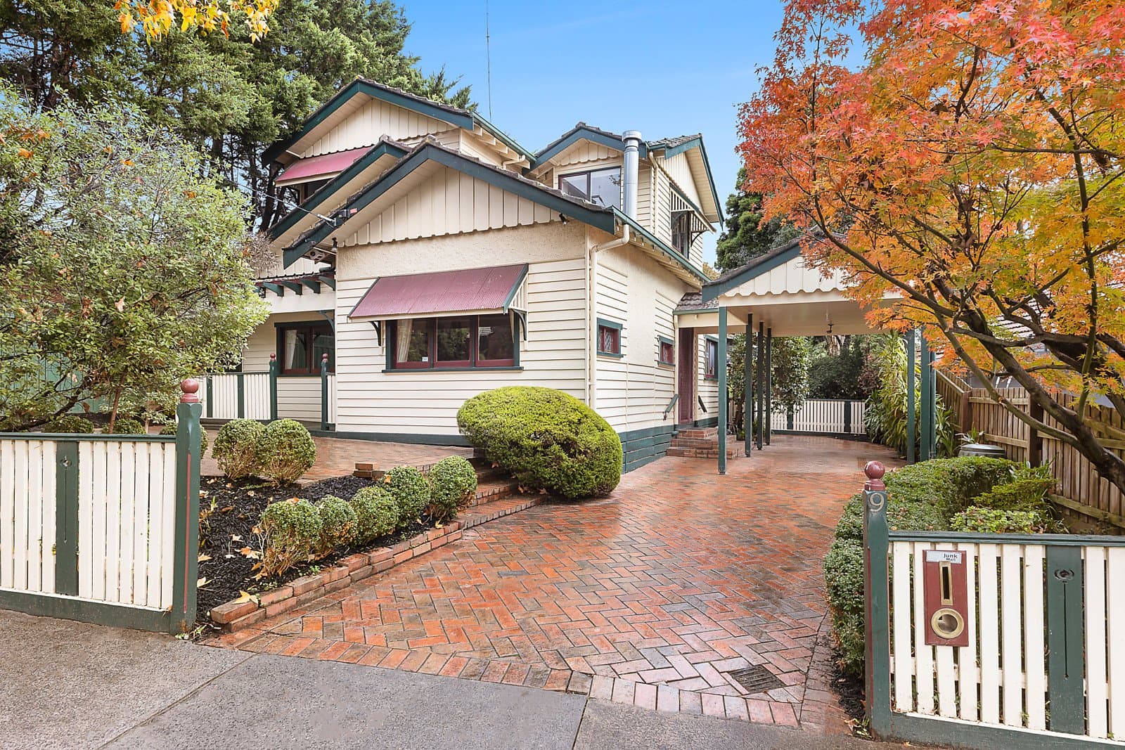 9 Alexandra Crescent, Surrey Hills - Image 1