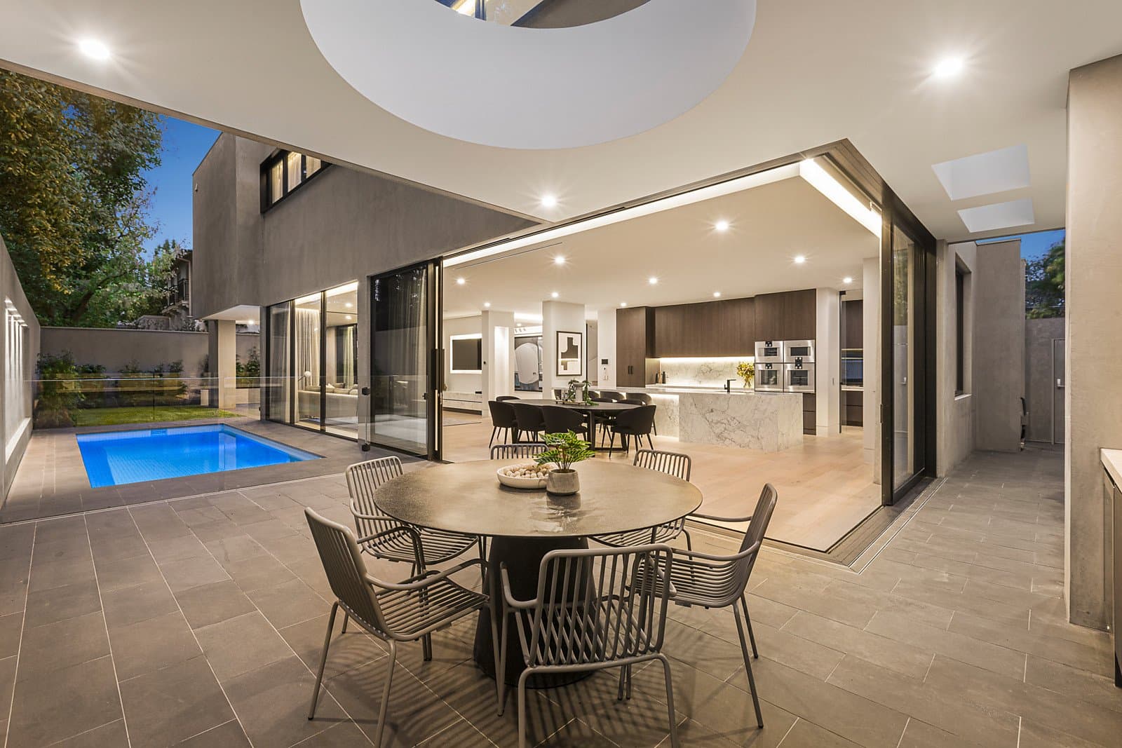 3 Bellaire Court, Toorak - Image 1