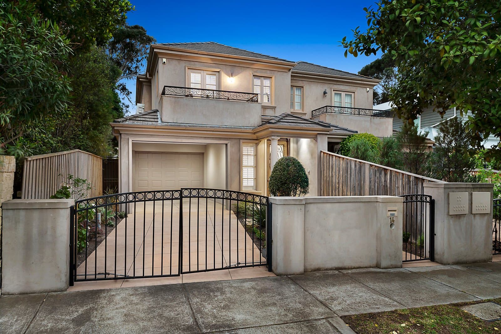 14 Prince Street, Hampton - Image 1