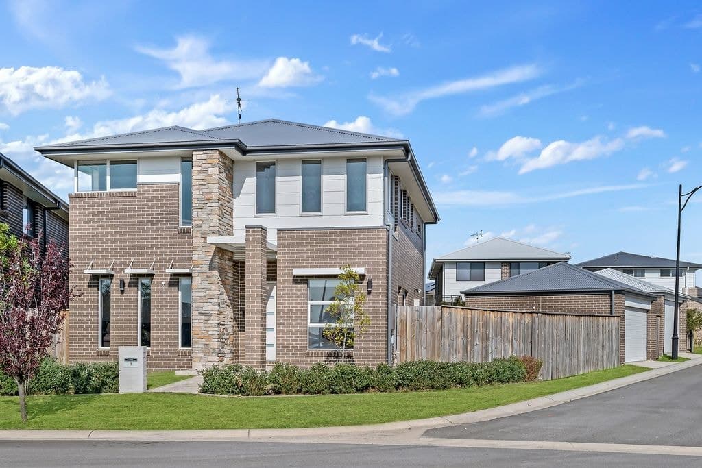 3 Perlite Terrace, Gables - Image 1