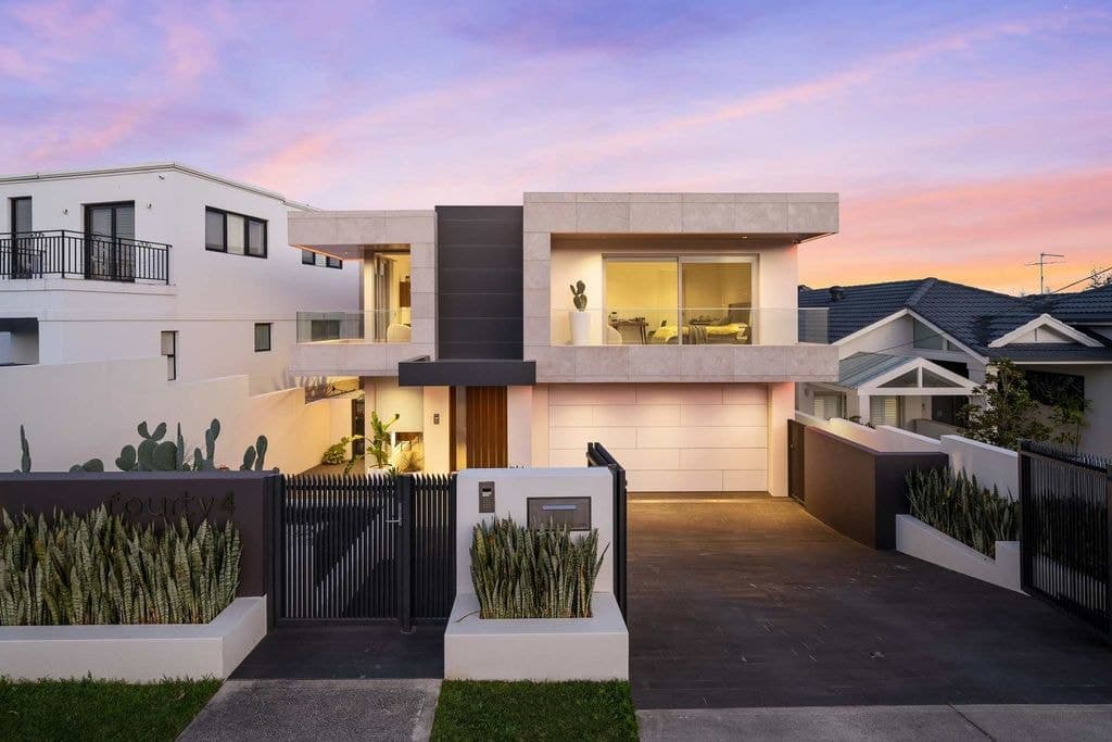 44 Carlton Crescent, Kogarah Bay - Image 1